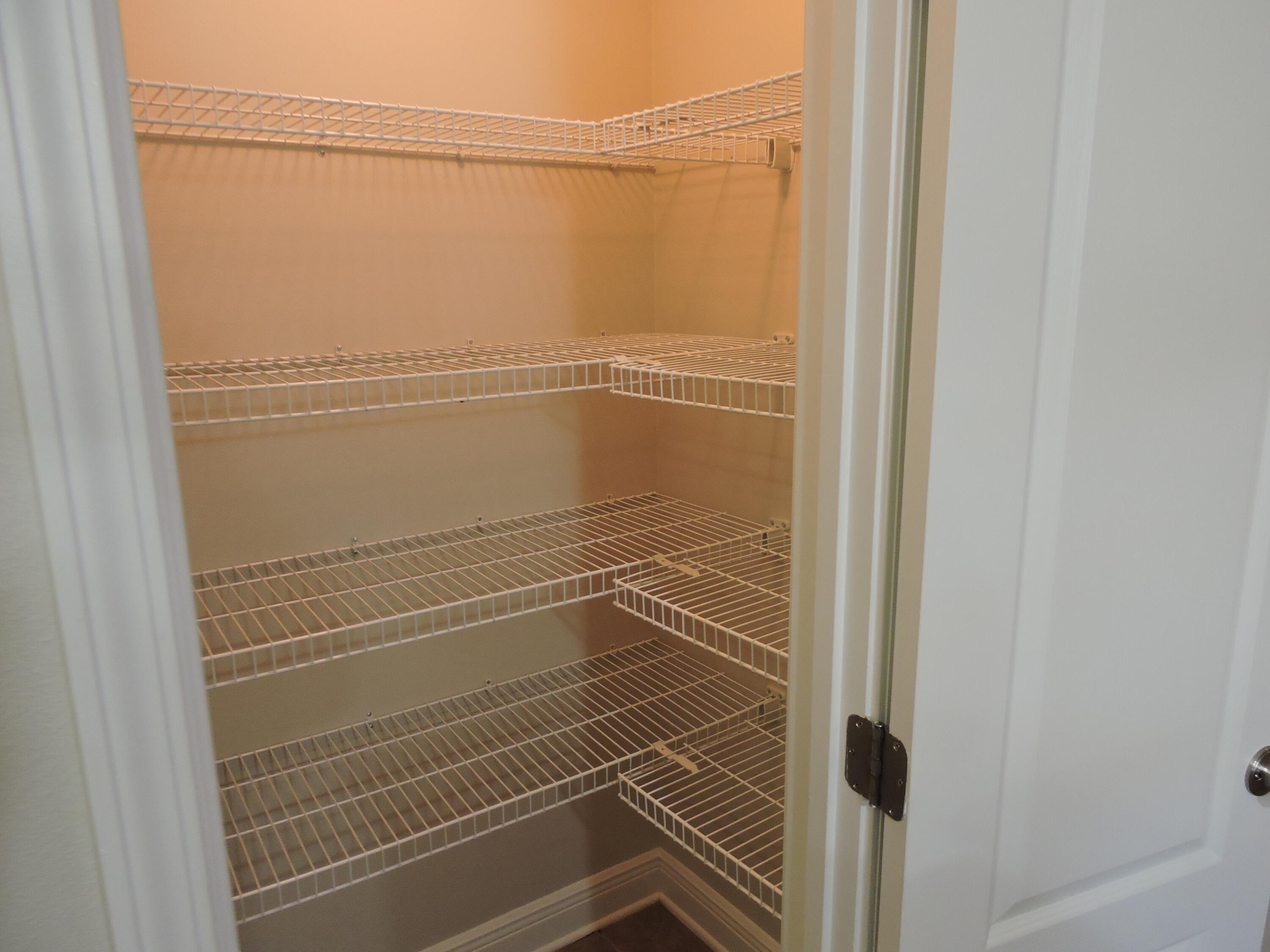 DUGGAN POND ESTATES - Residential Lease
