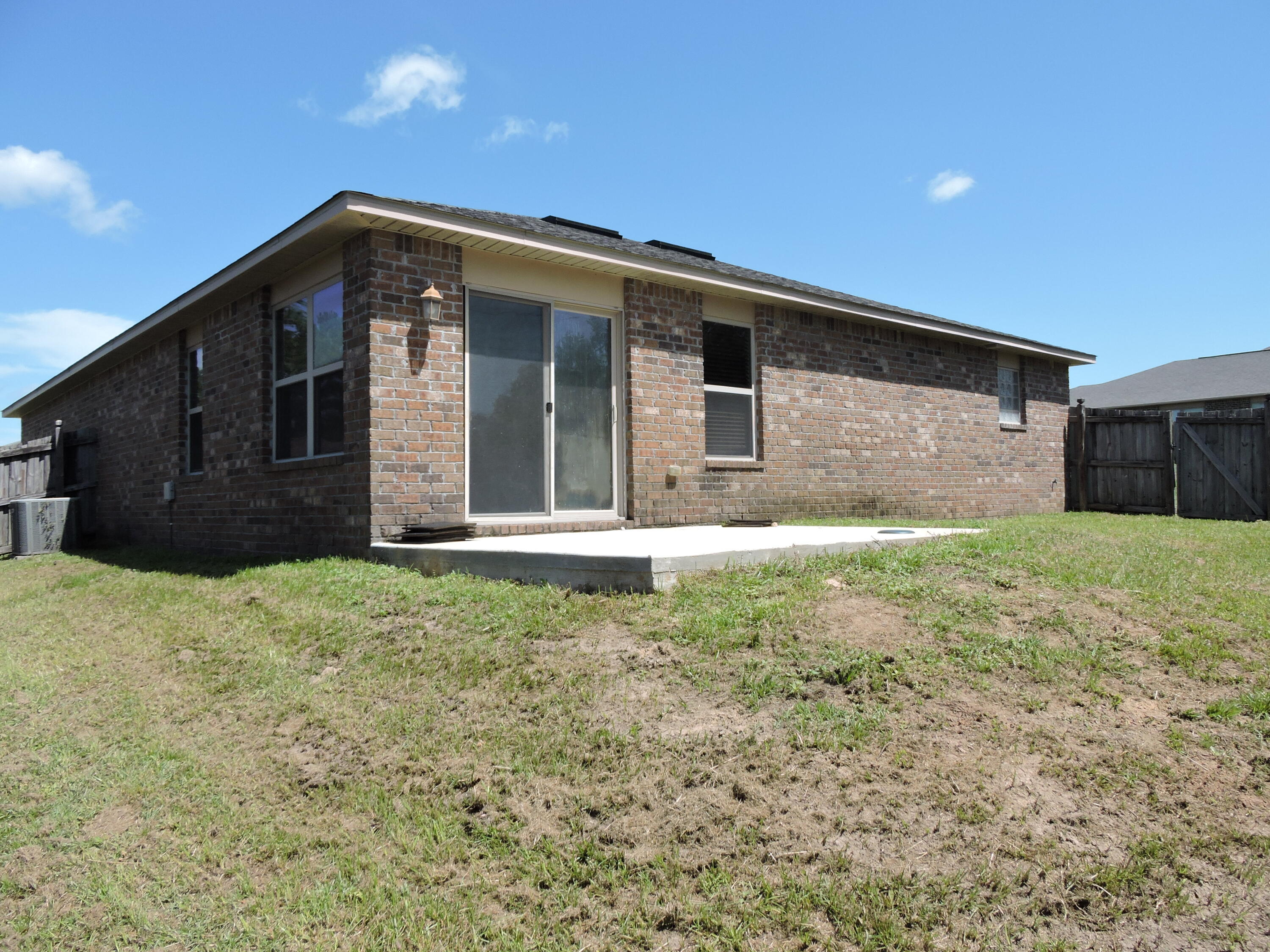 DUGGAN POND ESTATES - Residential Lease