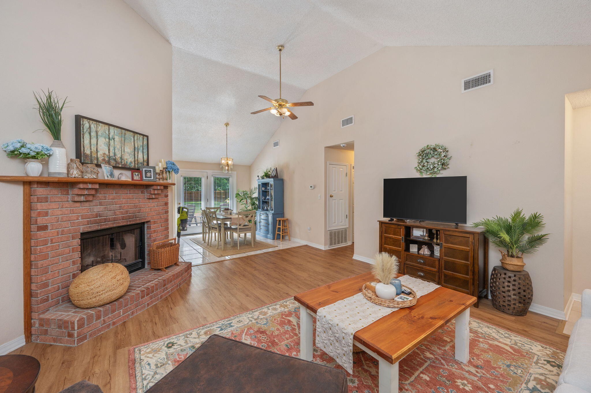 HOLLEY BY THE SEA - Residential