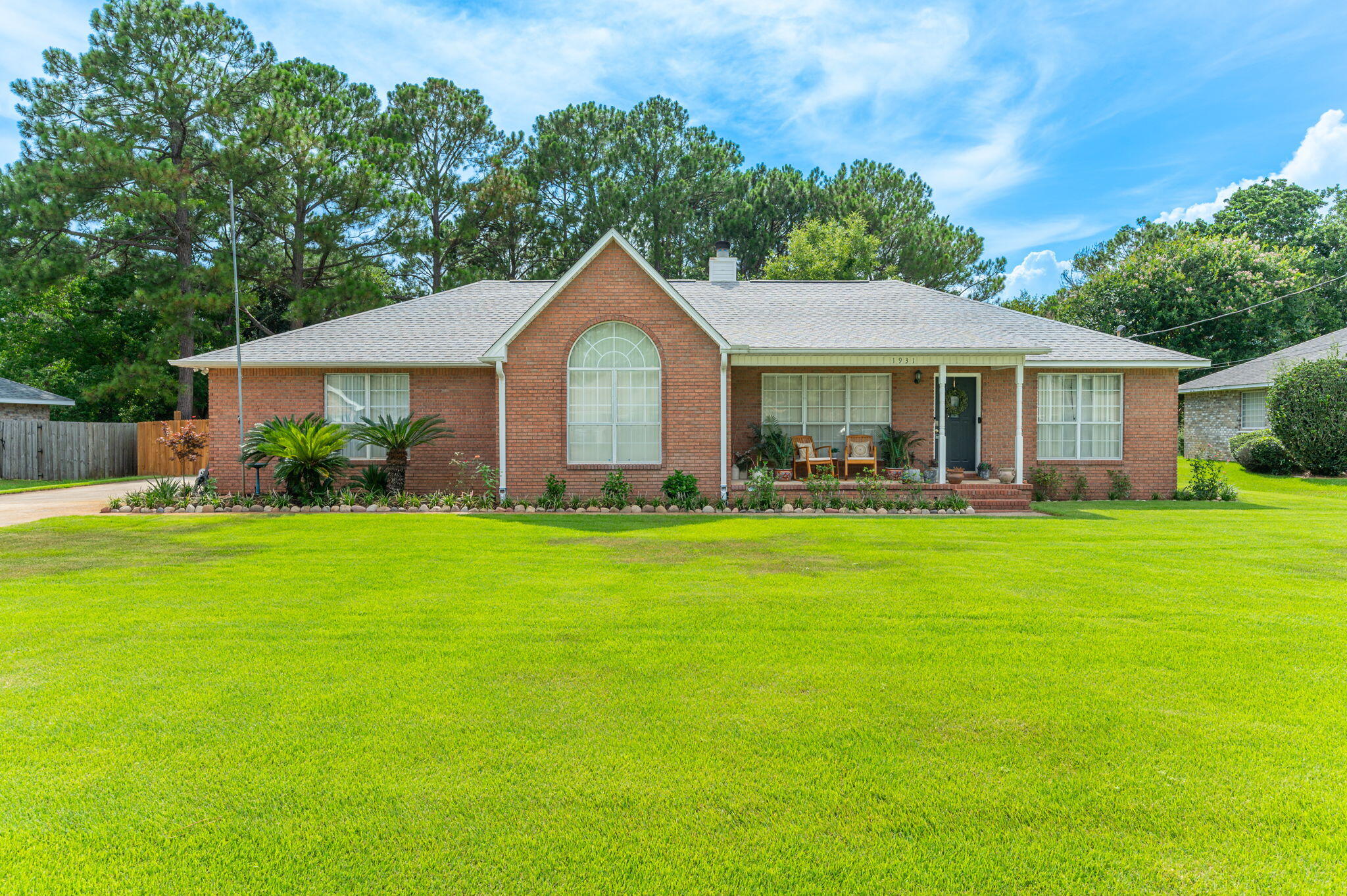 HOLLEY BY THE SEA - Residential