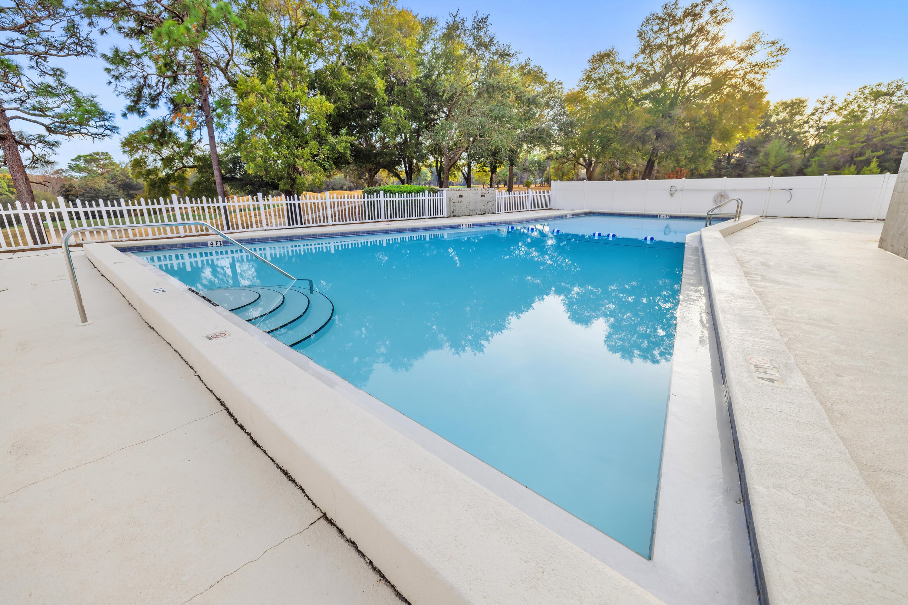 ROCKY BAYOU COUNTRY CLUB ESTATES 9 - Residential