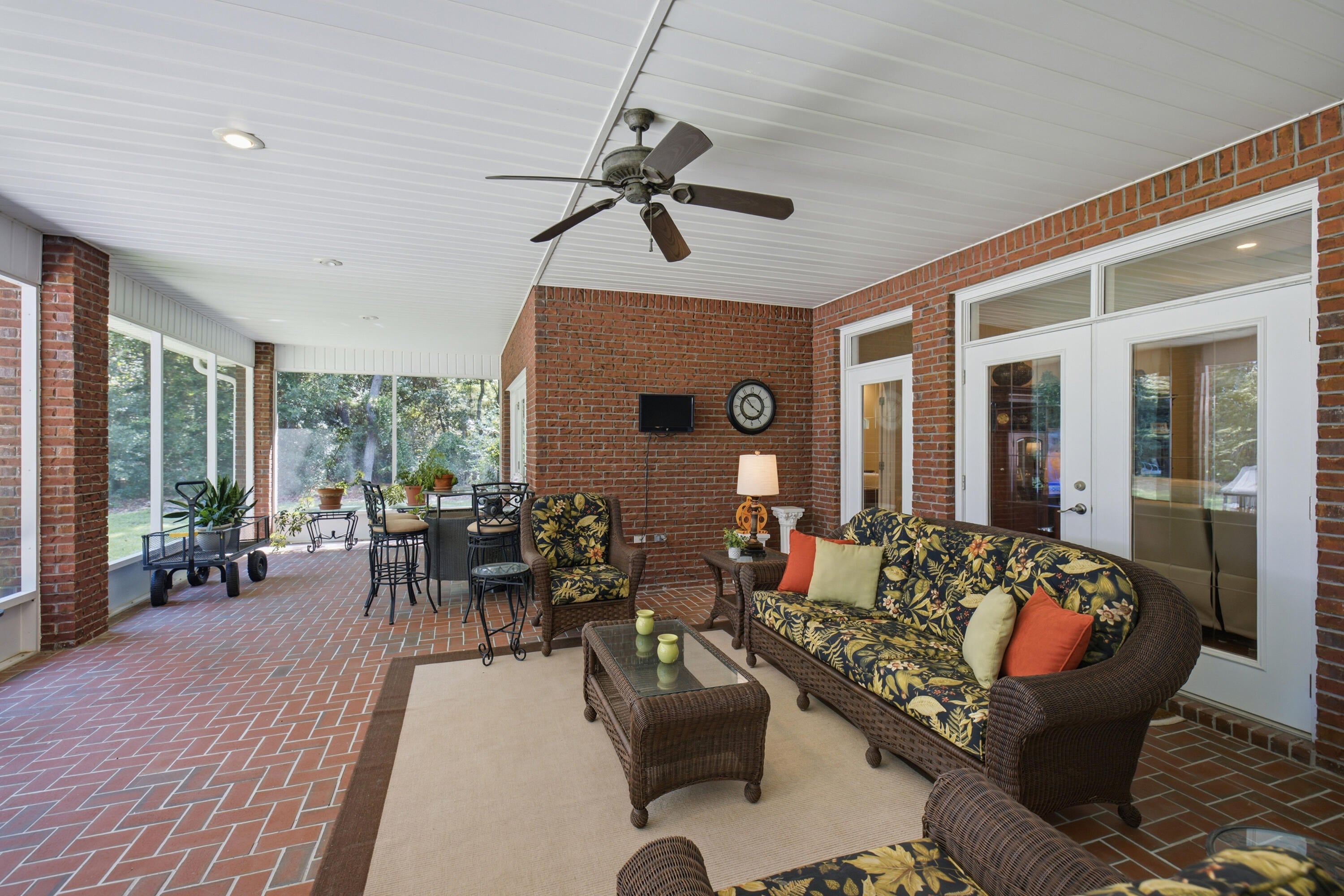 ROCKY BAYOU COUNTRY CLUB ESTATES 9 - Residential