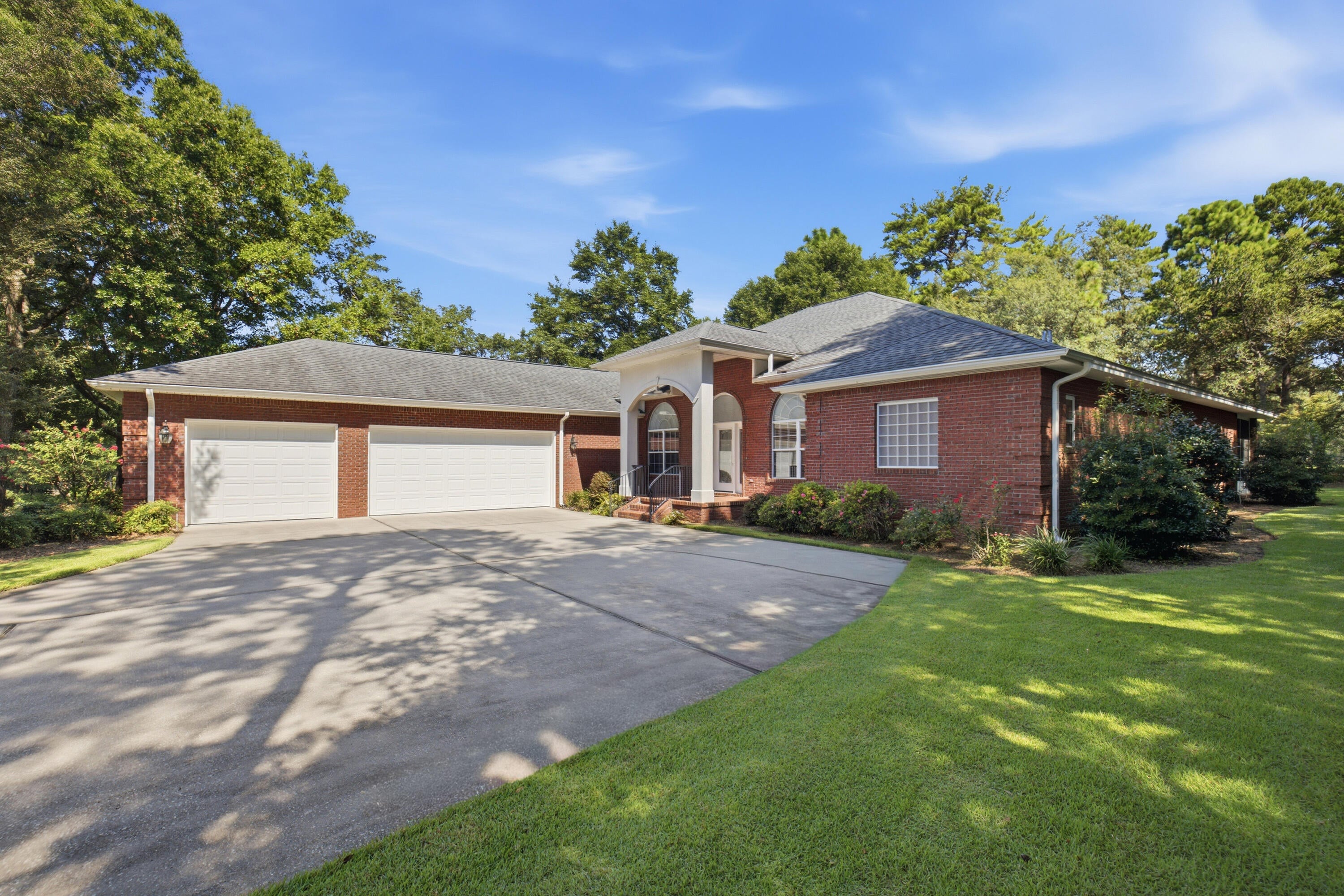 ROCKY BAYOU COUNTRY CLUB ESTATES 9 - Residential