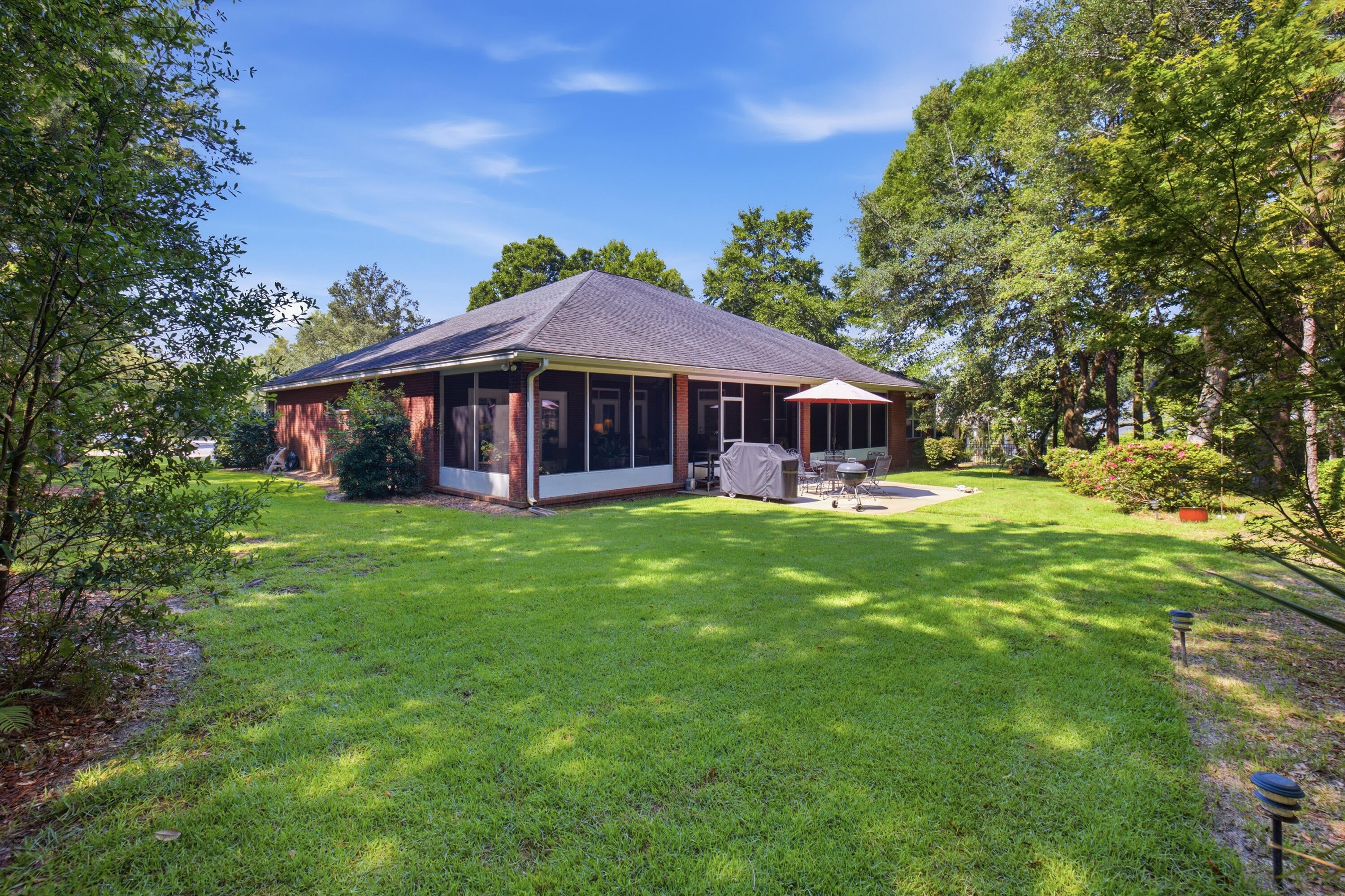 ROCKY BAYOU COUNTRY CLUB ESTATES 9 - Residential