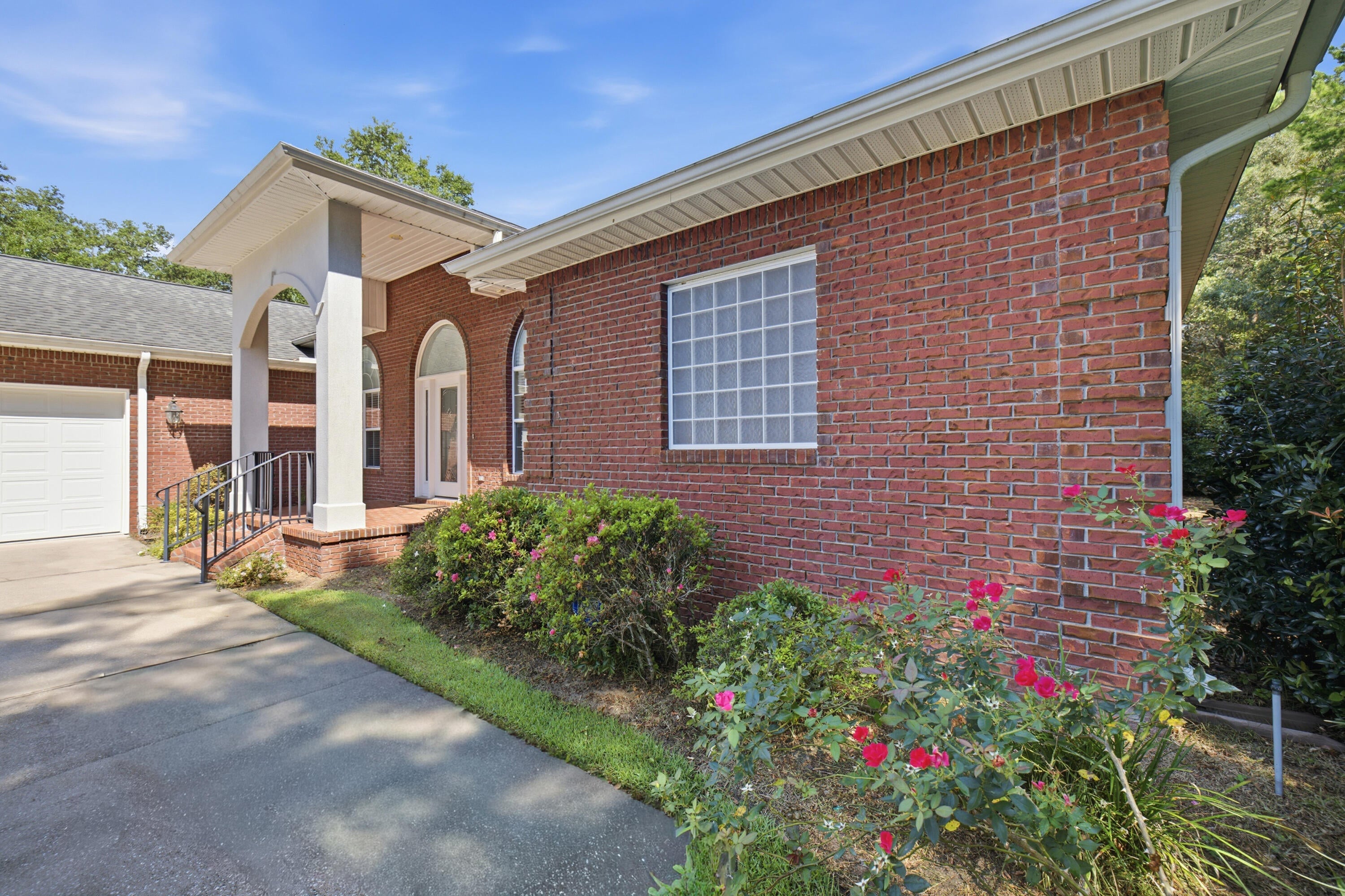 ROCKY BAYOU COUNTRY CLUB ESTATES 9 - Residential