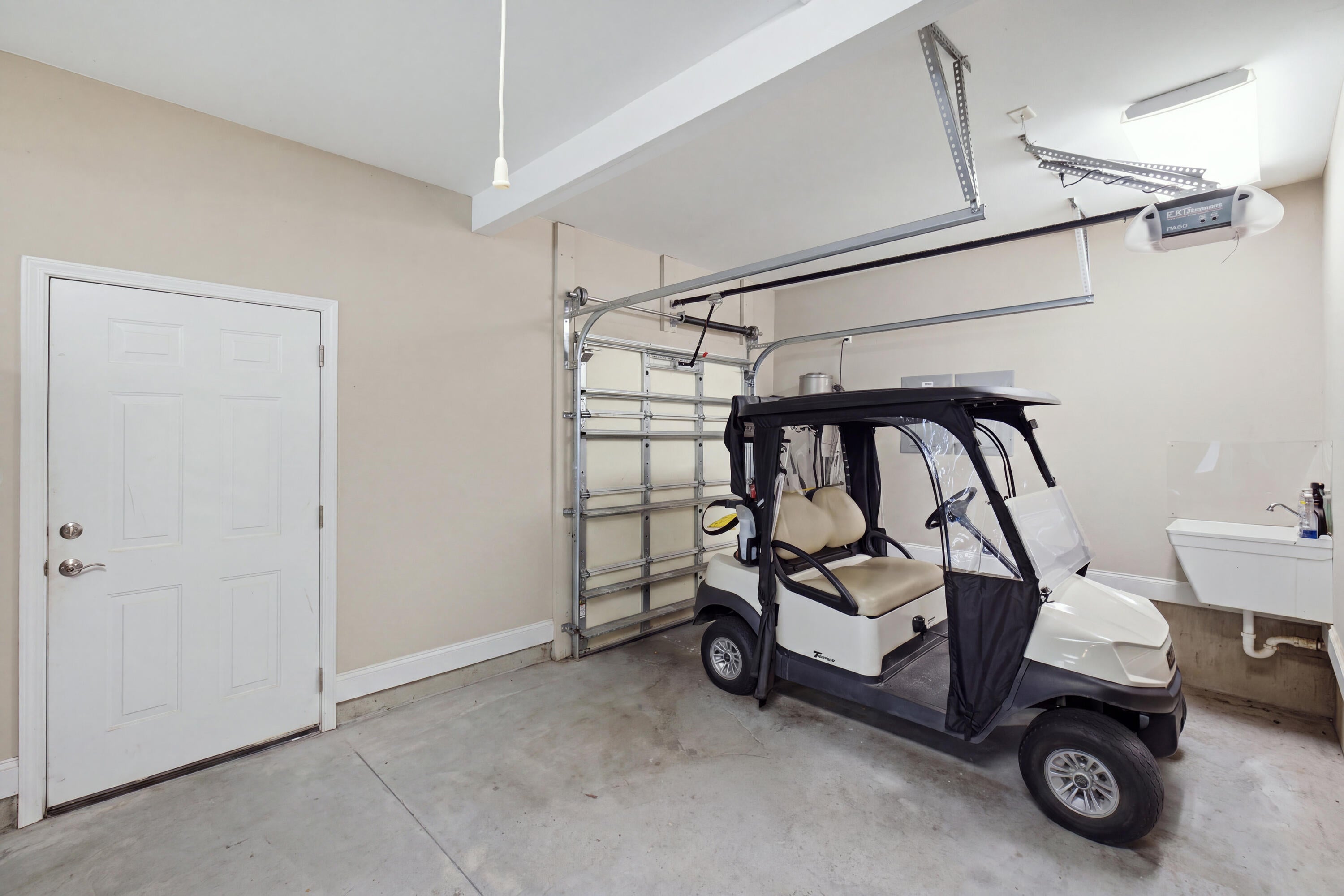 ROCKY BAYOU COUNTRY CLUB ESTATES 9 - Residential