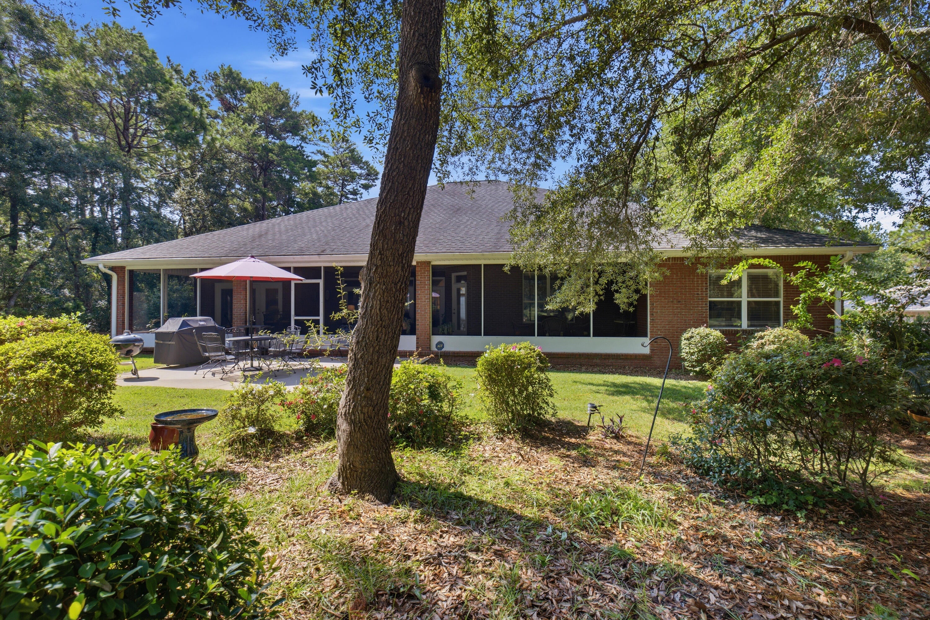 ROCKY BAYOU COUNTRY CLUB ESTATES 9 - Residential