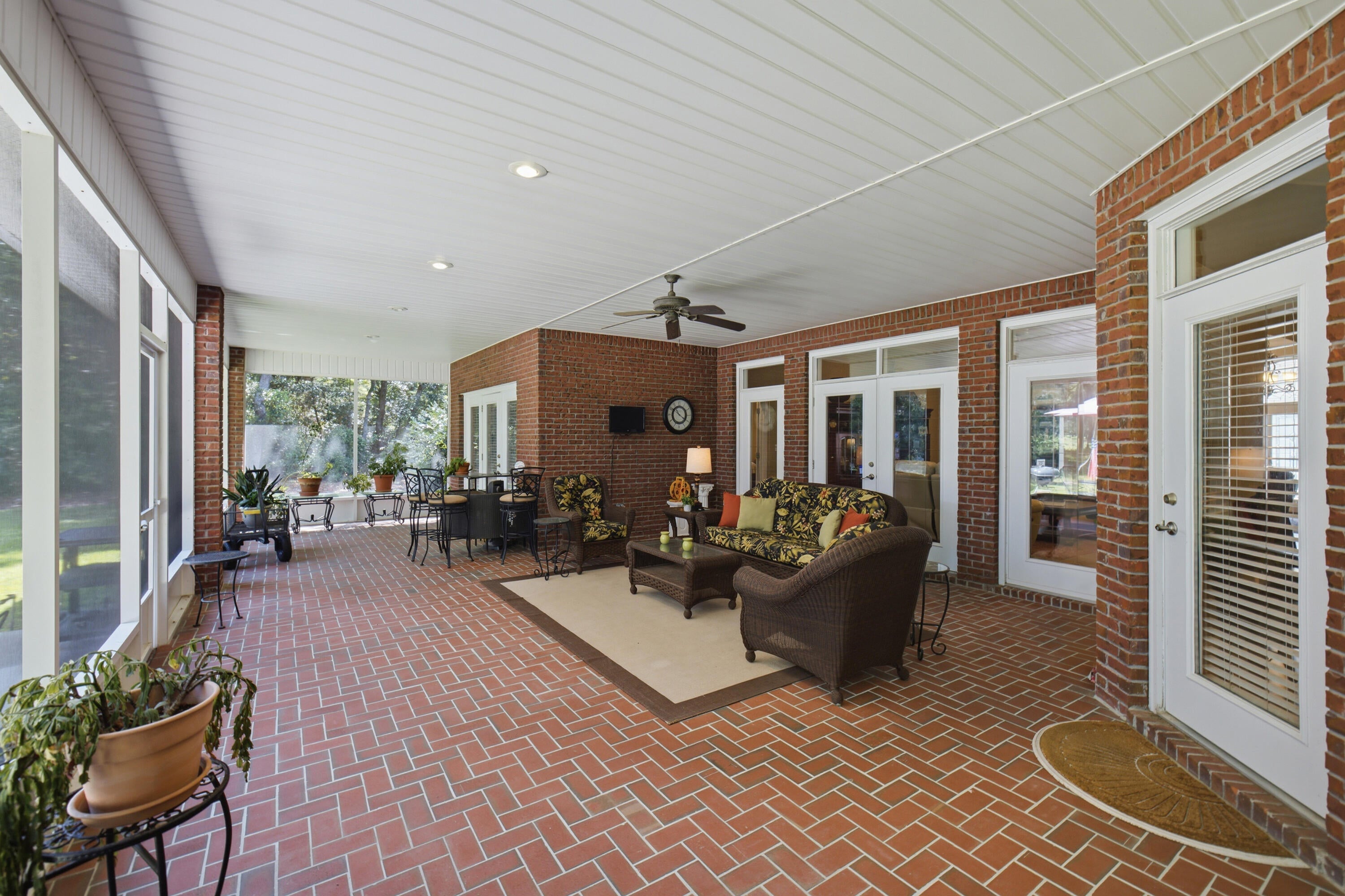 ROCKY BAYOU COUNTRY CLUB ESTATES 9 - Residential