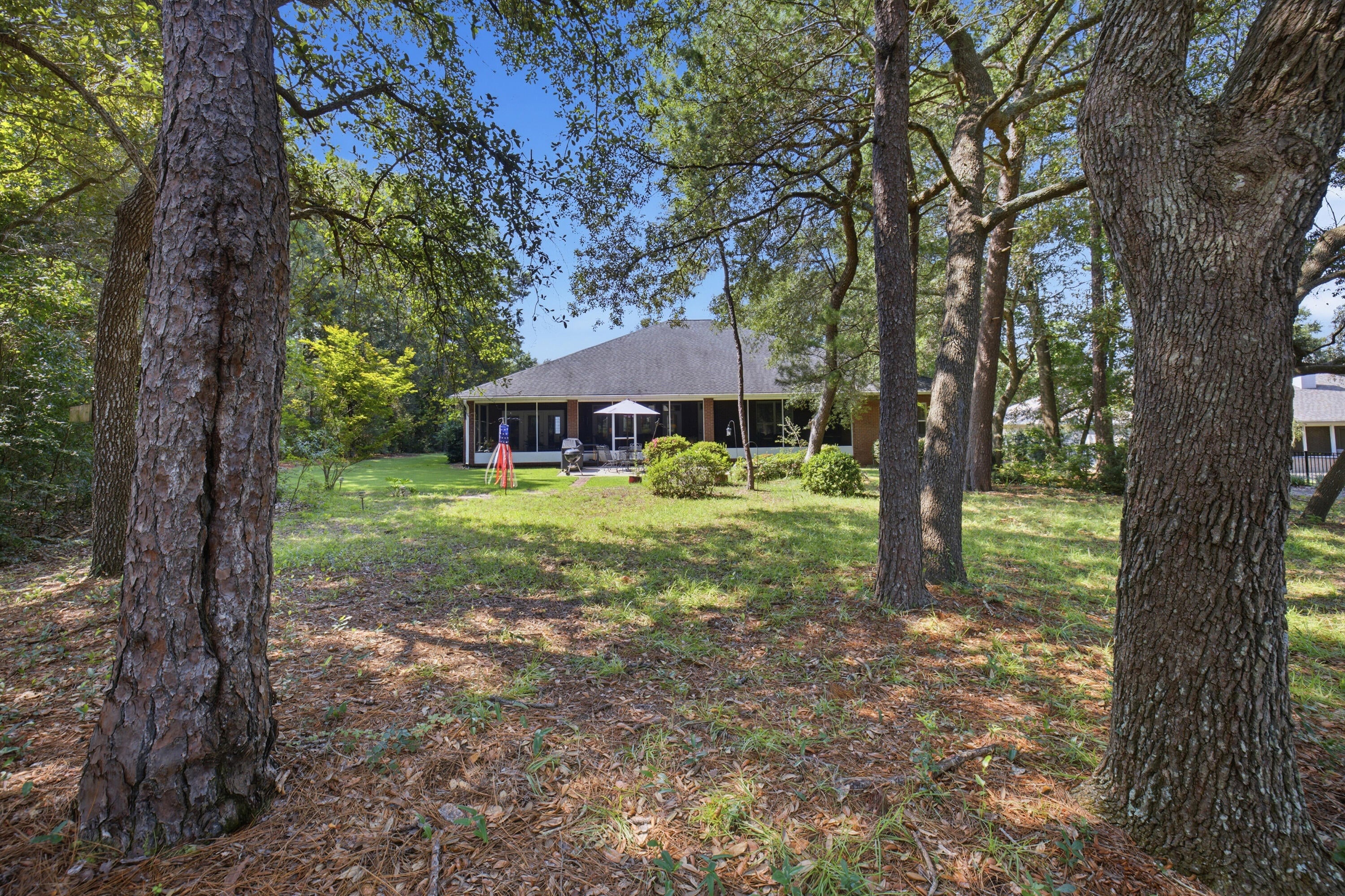 ROCKY BAYOU COUNTRY CLUB ESTATES 9 - Residential