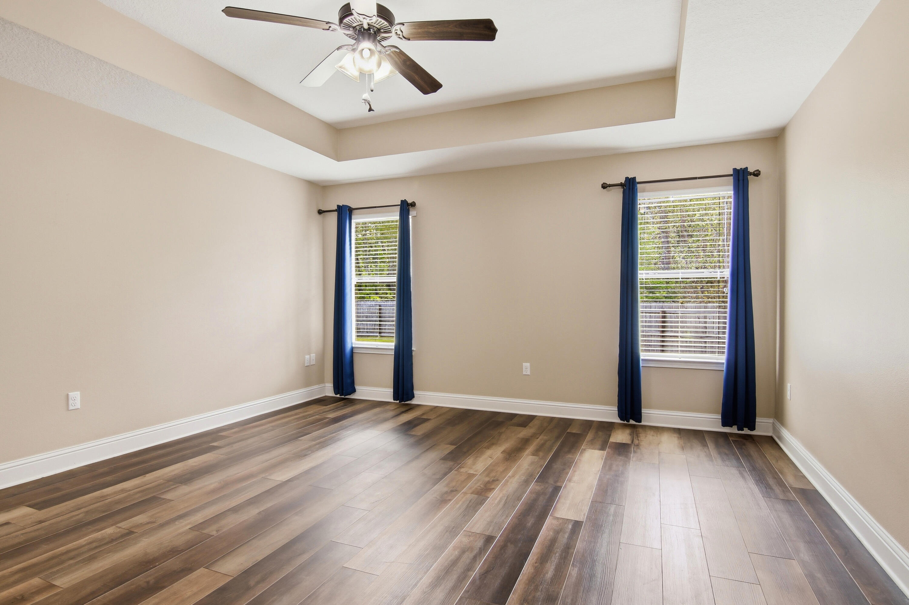 HOLLEY BY THE SEA - Residential
