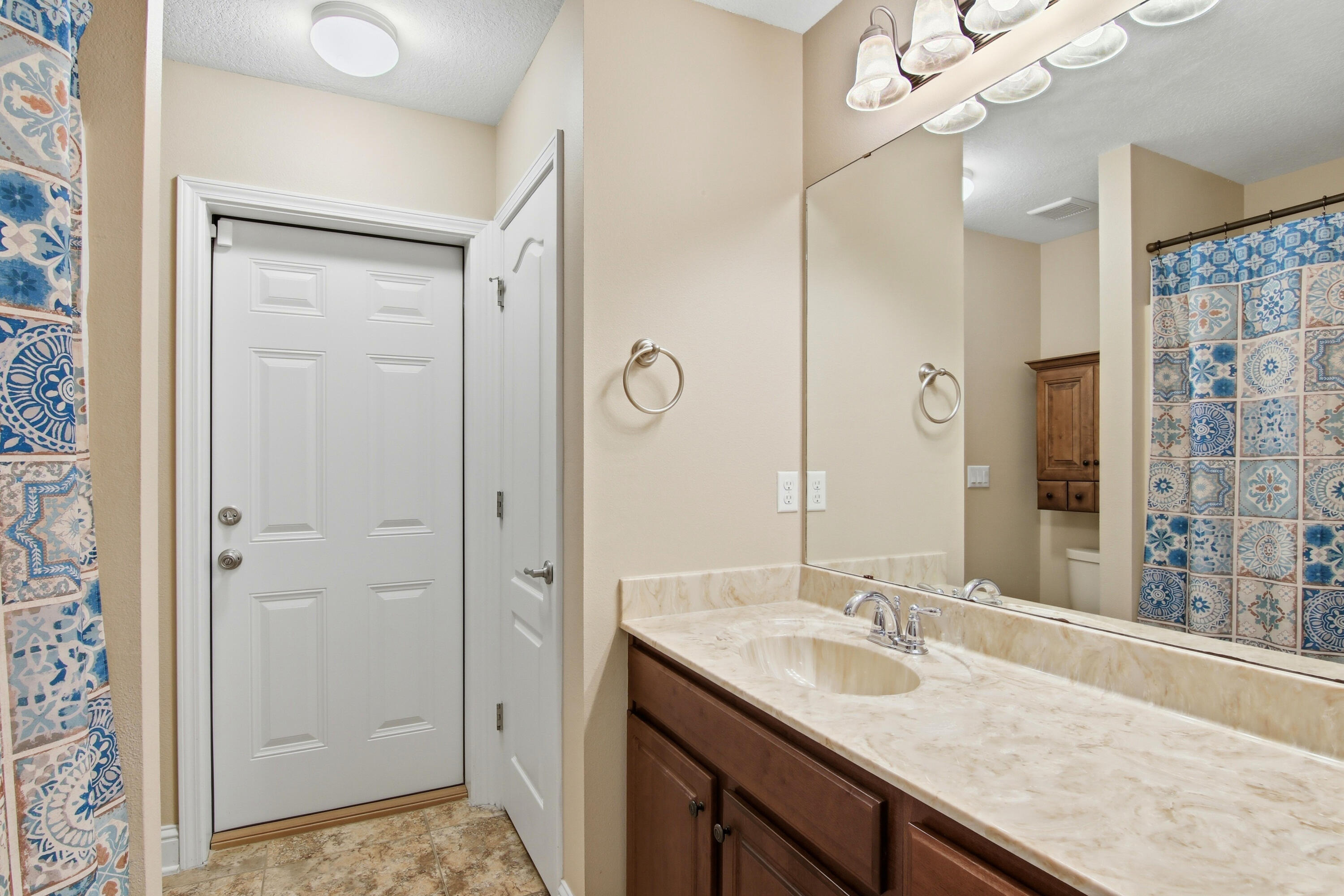HOLLEY BY THE SEA - Residential