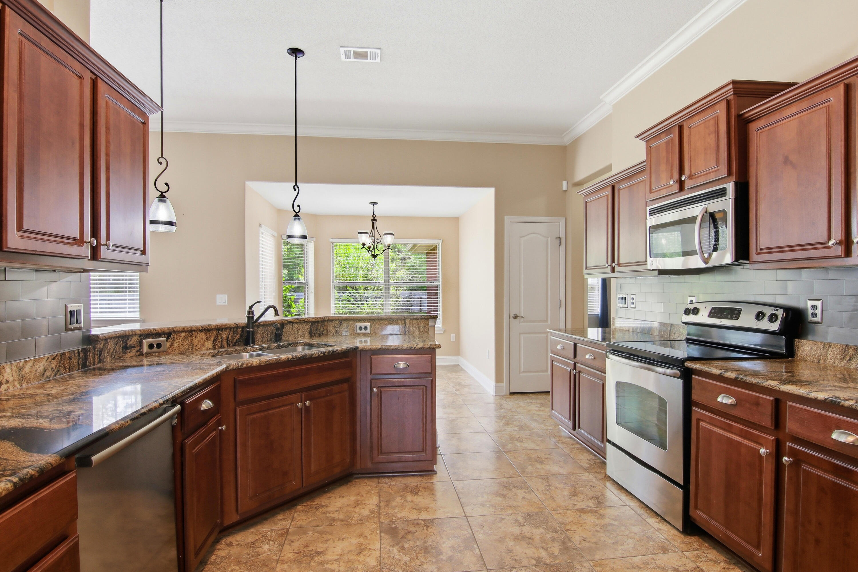 HOLLEY BY THE SEA - Residential