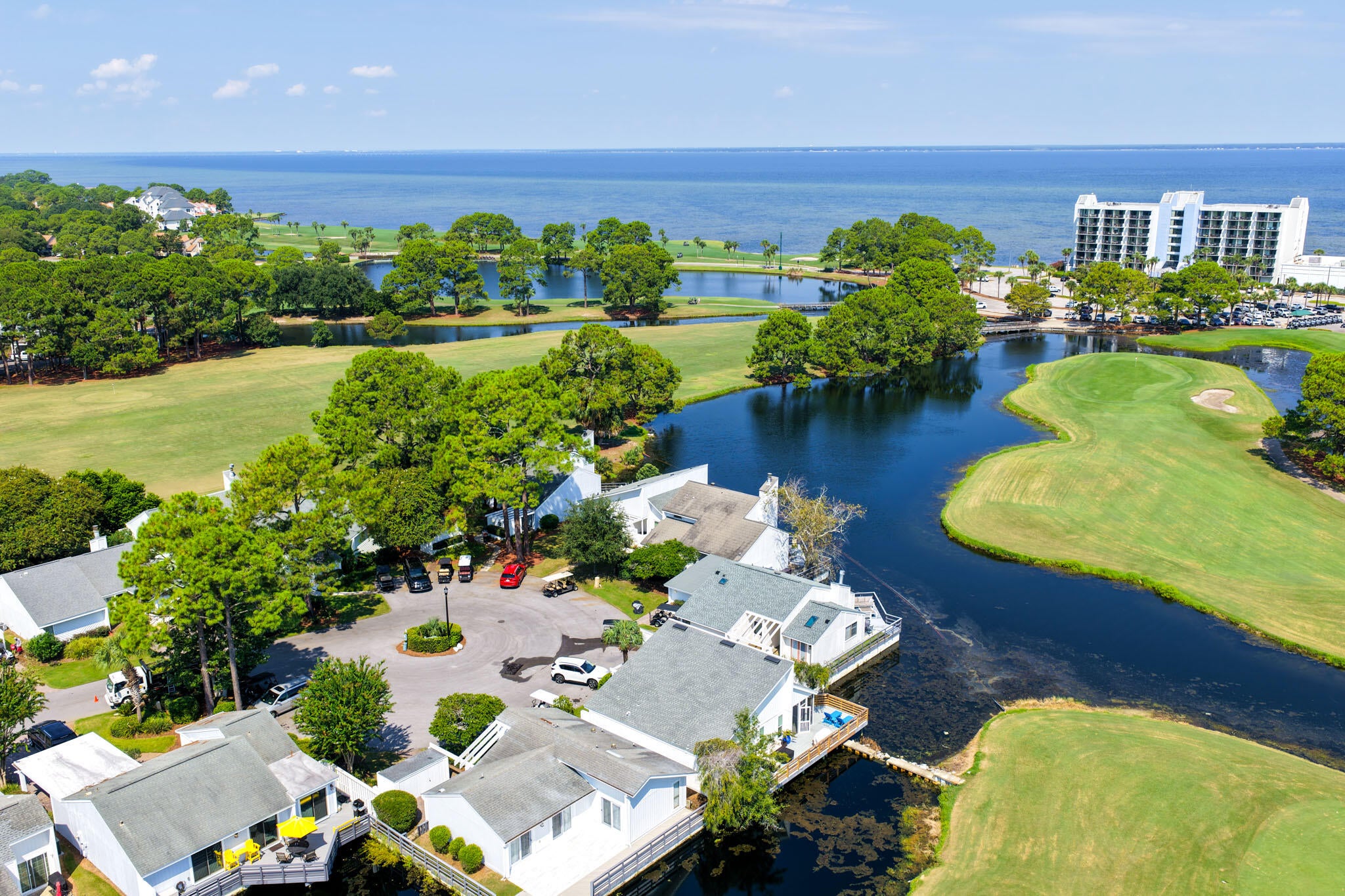 LINKSIDE VILLAGE UNIT 1 - Residential