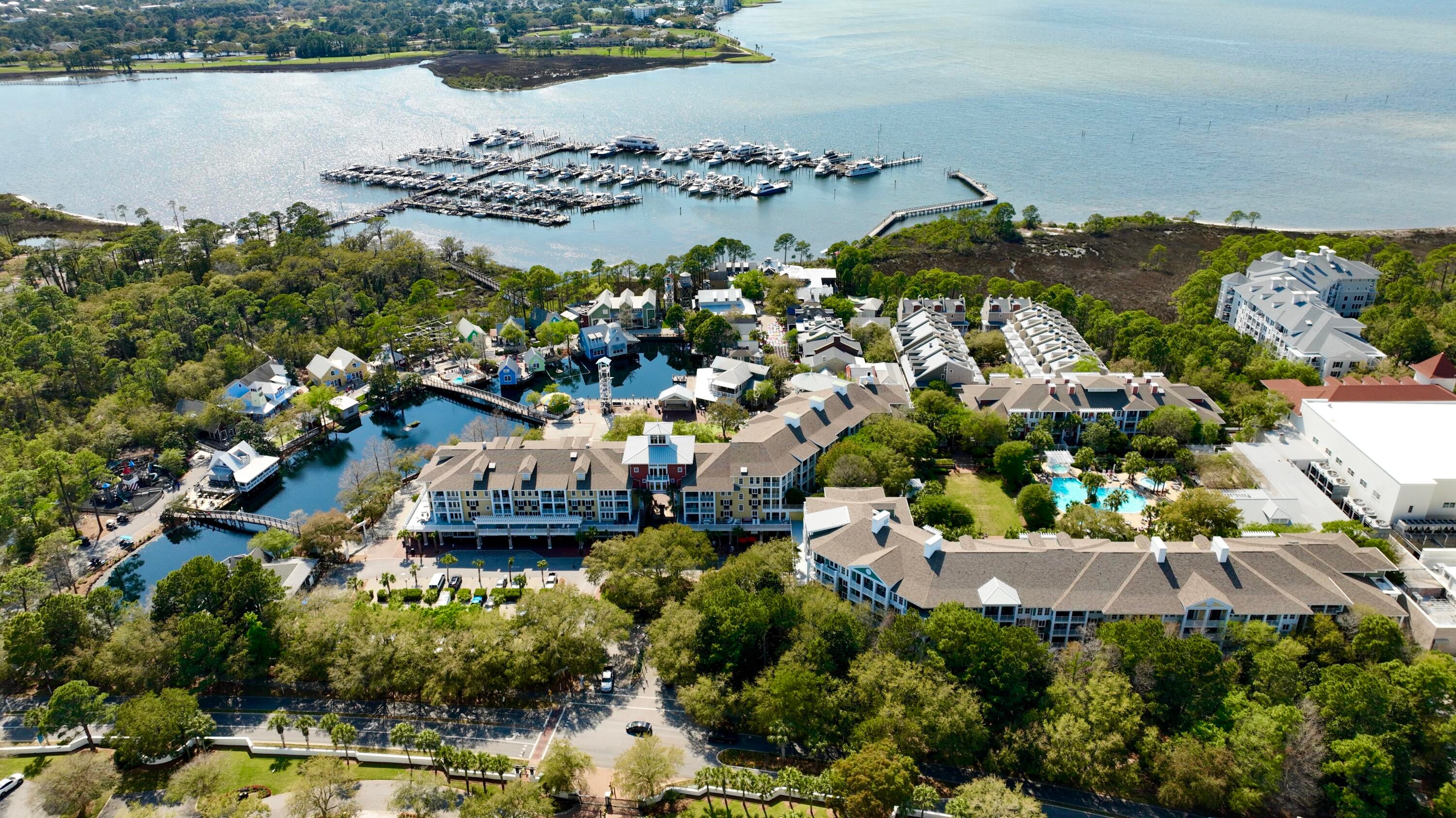 LINKSIDE VILLAGE UNIT 1 - Residential