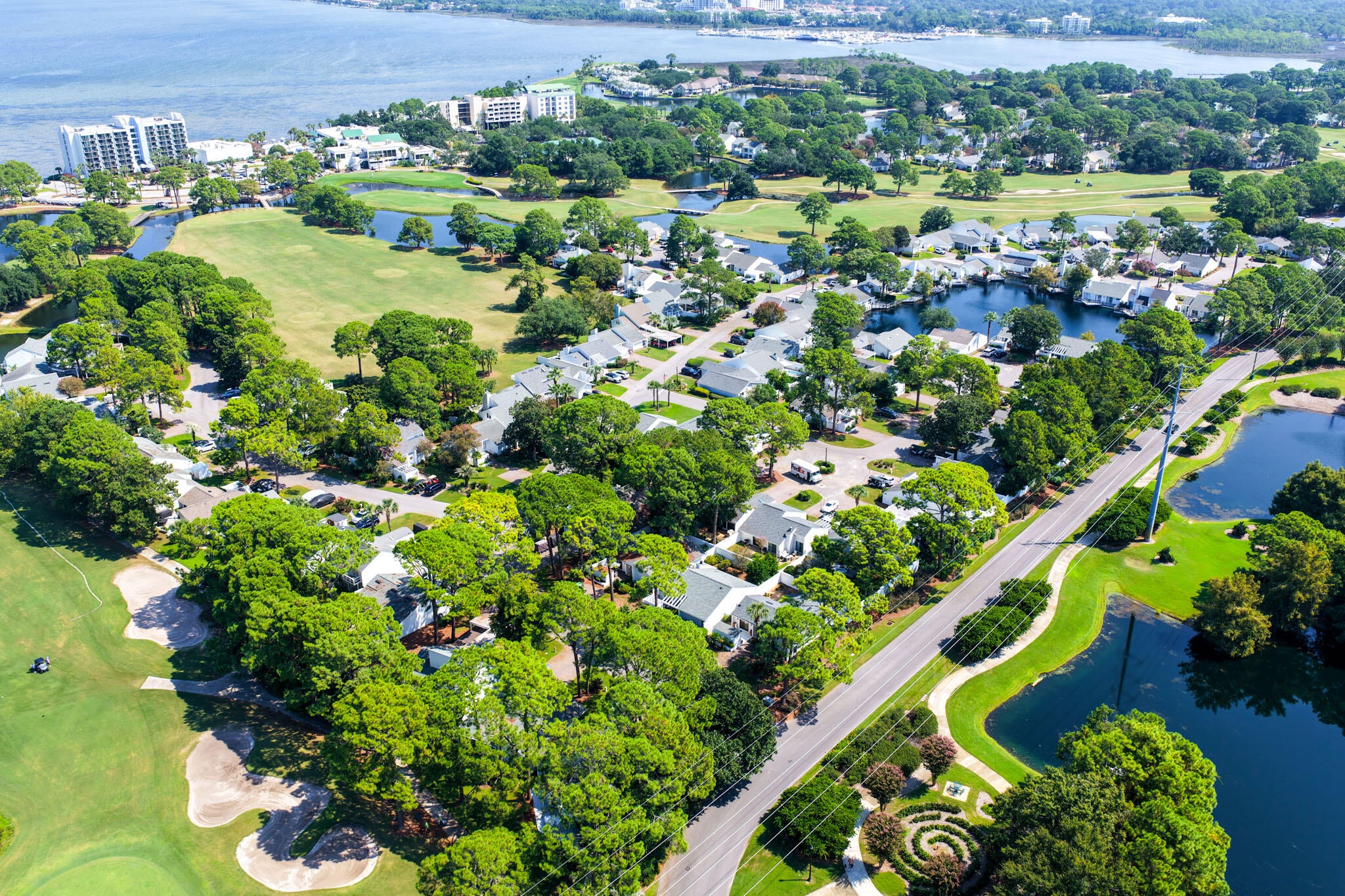 LINKSIDE VILLAGE UNIT 1 - Residential