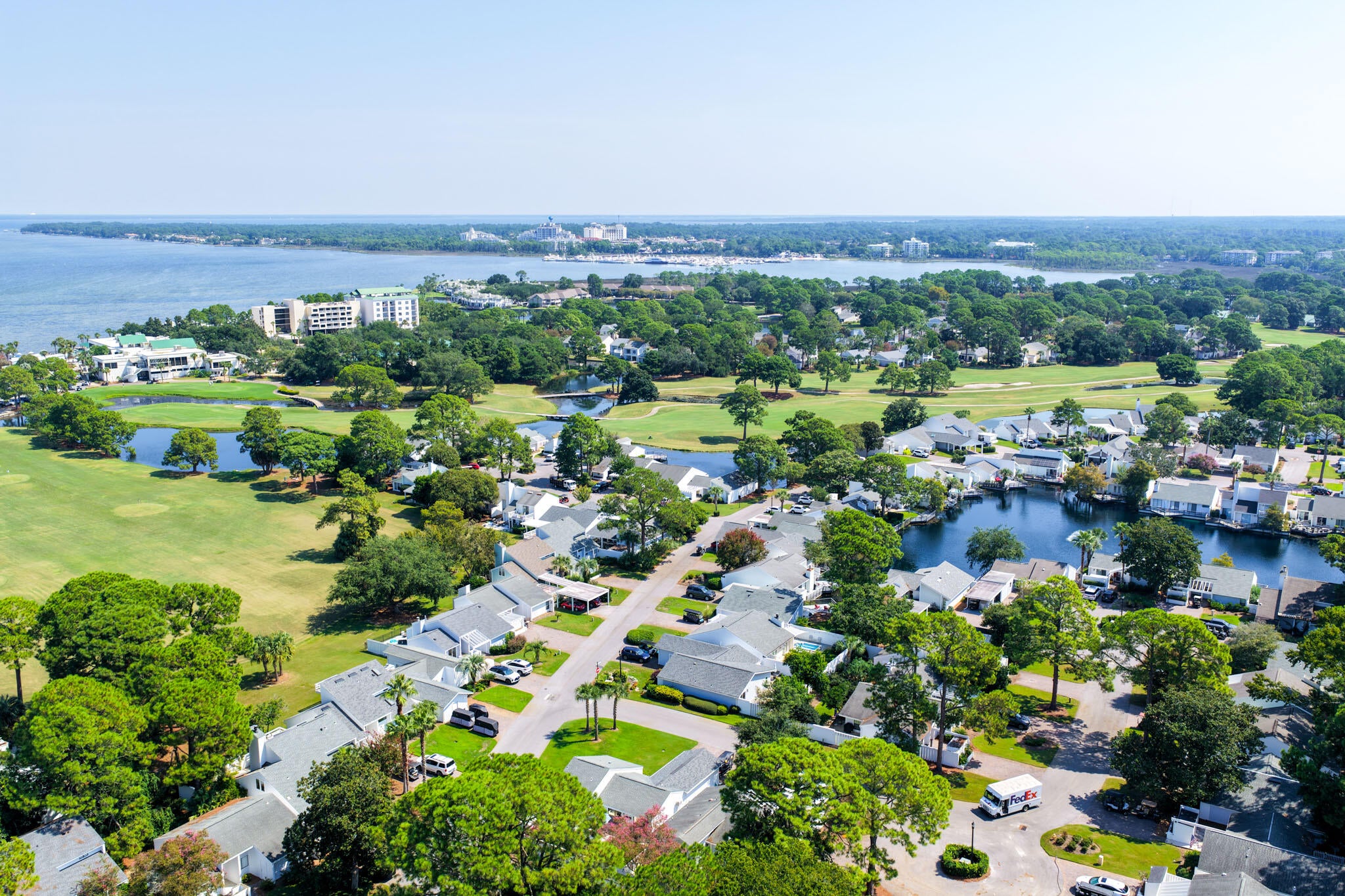 LINKSIDE VILLAGE UNIT 1 - Residential