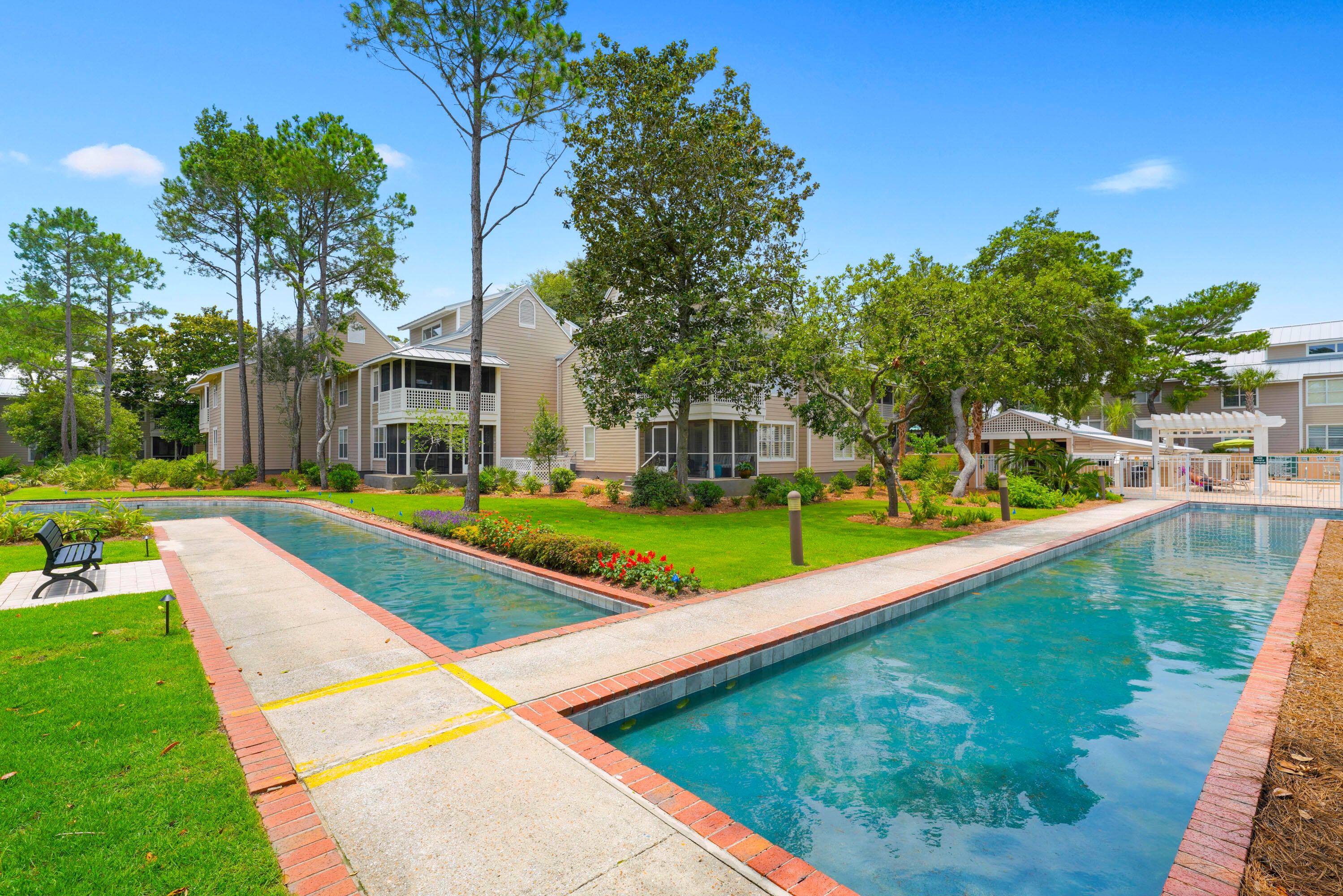 HIDDEN DUNES BEACH COTTAGES 2 - Residential