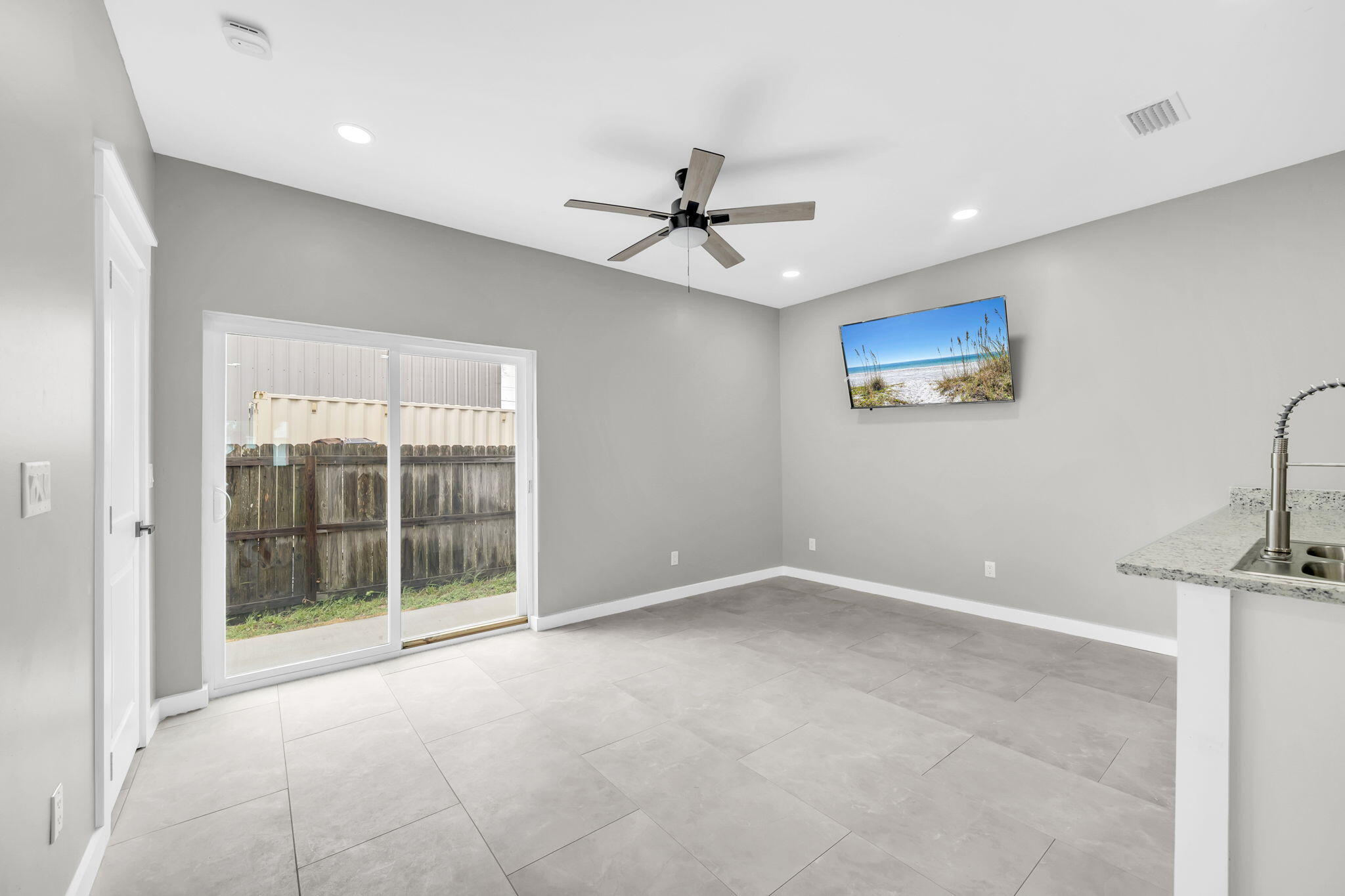 LAGUNA BEACH 6TH ADDN - Residential