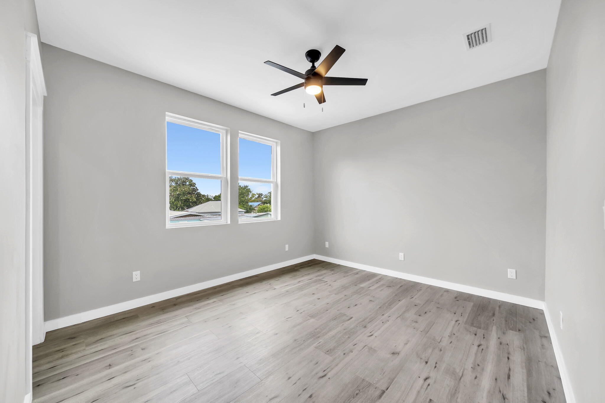 LAGUNA BEACH 6TH ADDN - Residential