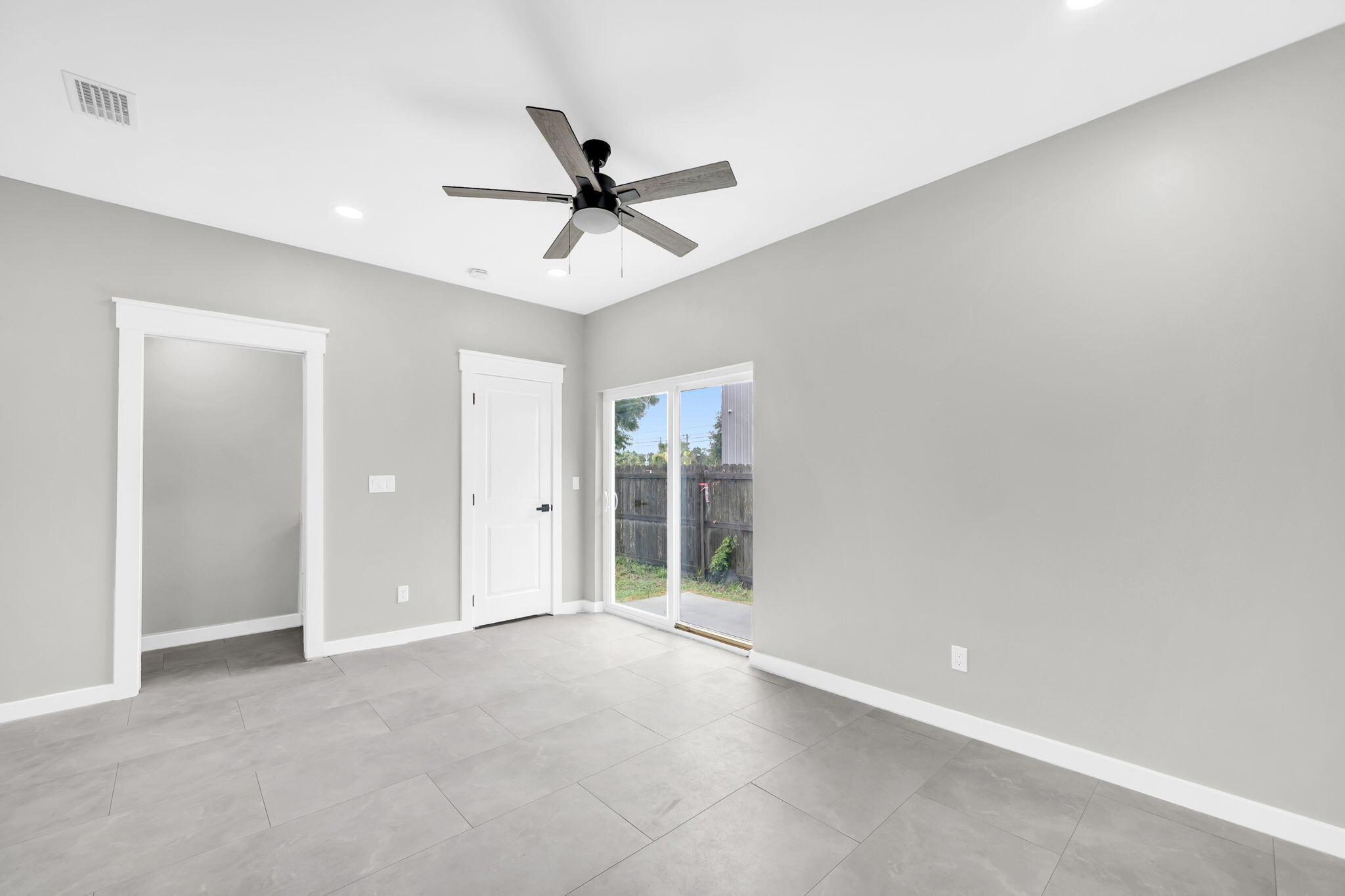 LAGUNA BEACH 6TH ADDN - Residential