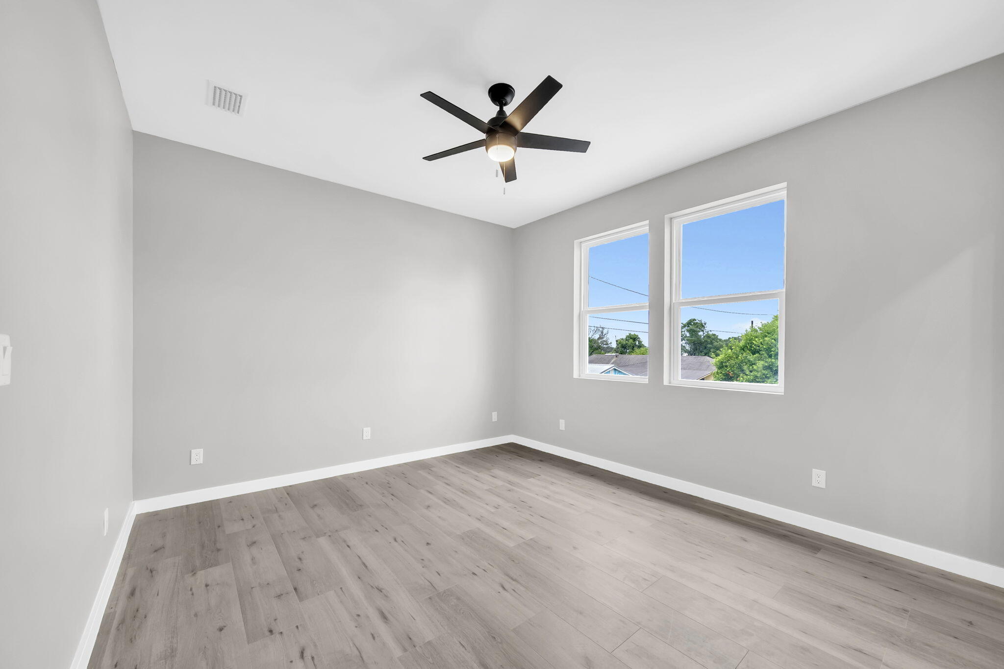 LAGUNA BEACH 6TH ADDN - Residential