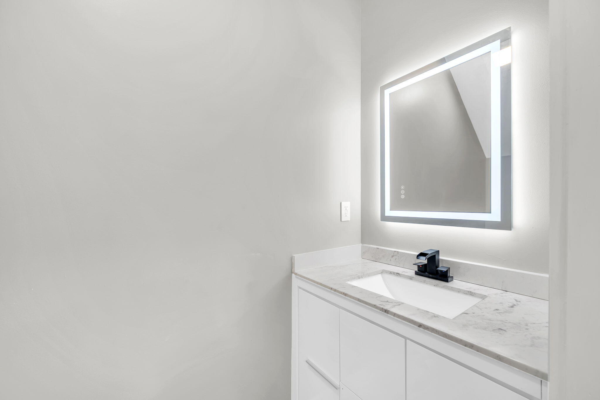 LAGUNA BEACH 6TH ADDN - Residential