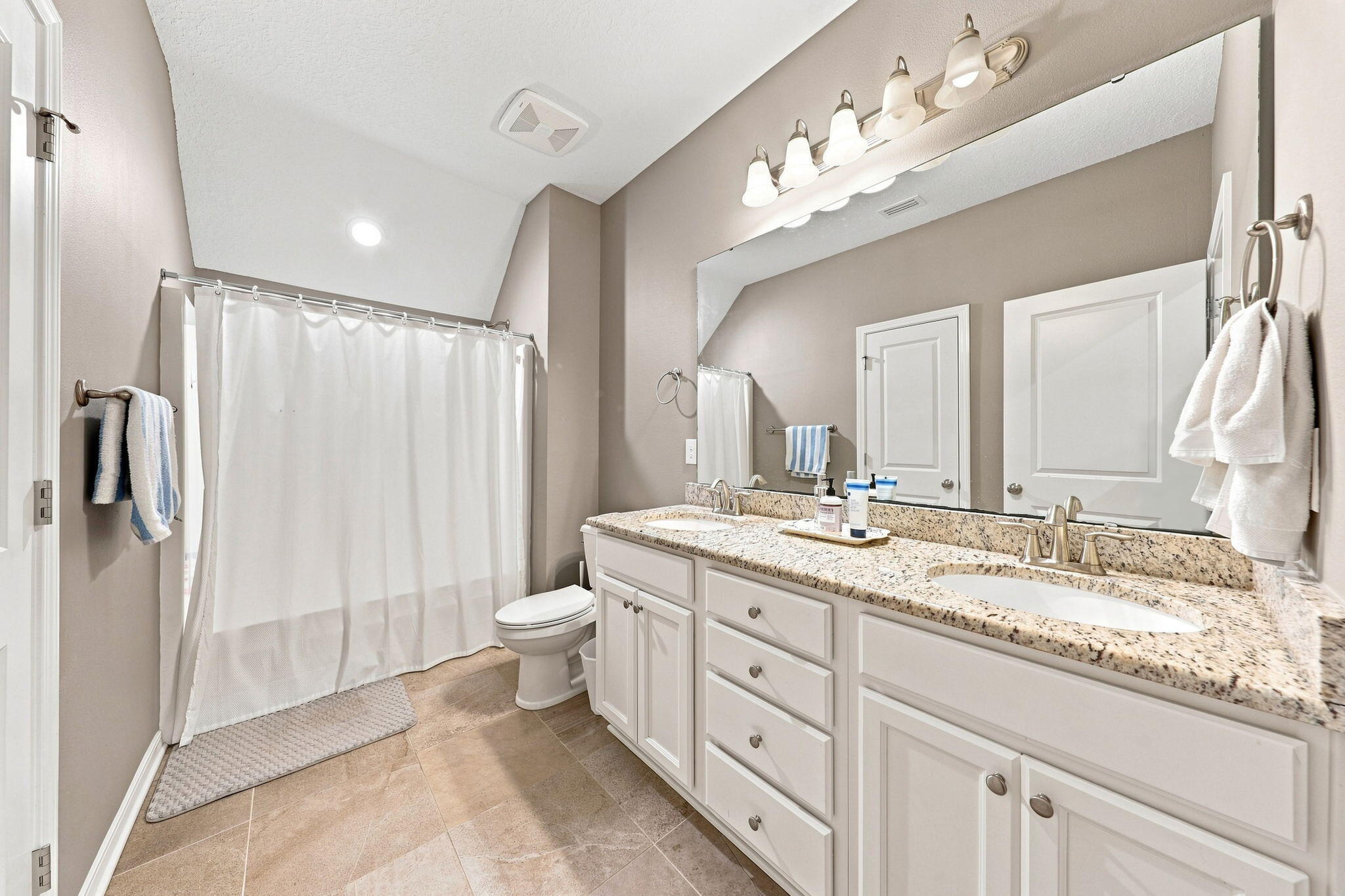 HERITAGE MANOR - Residential