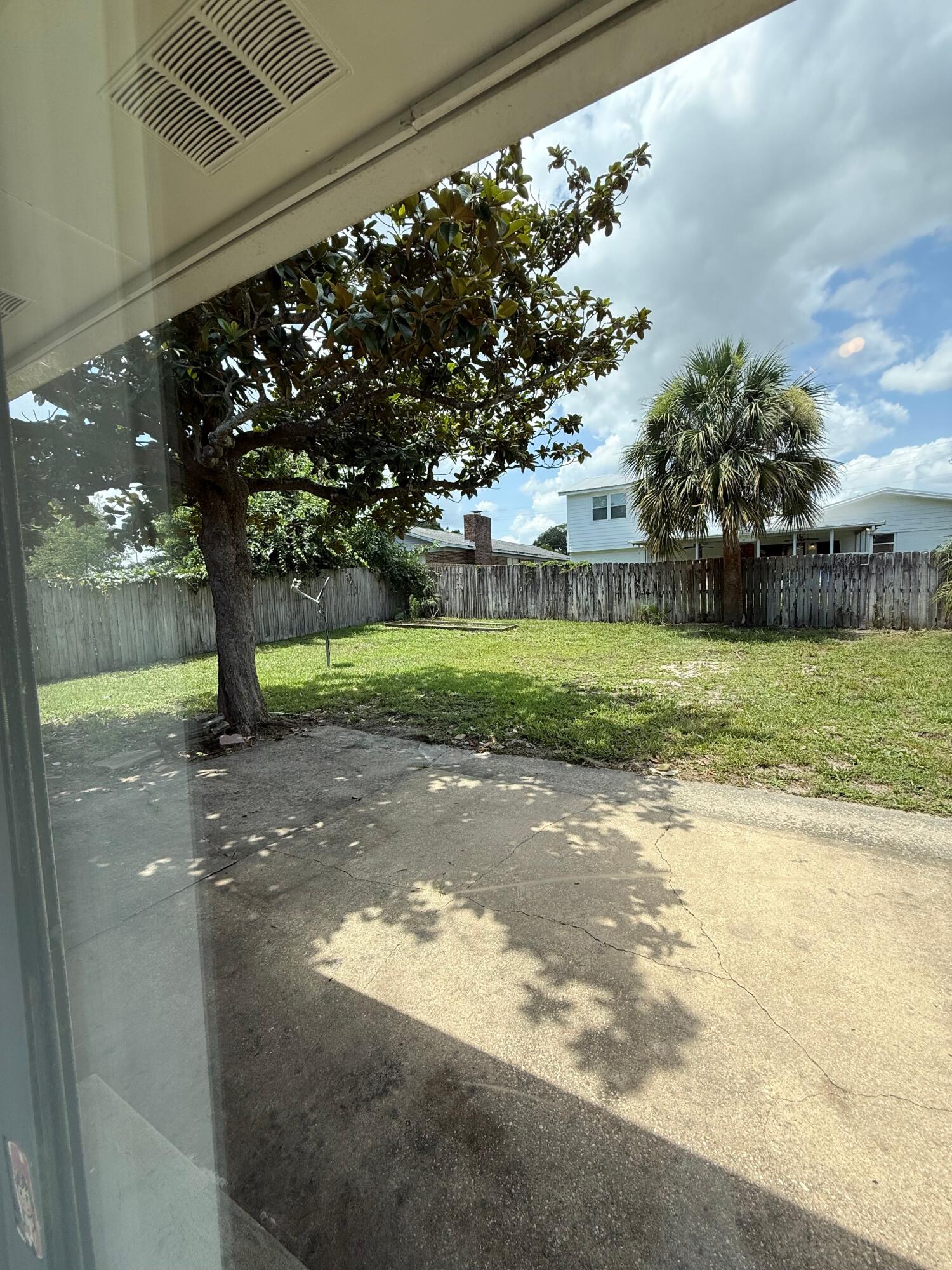 SUNSET BEACH - Residential Lease