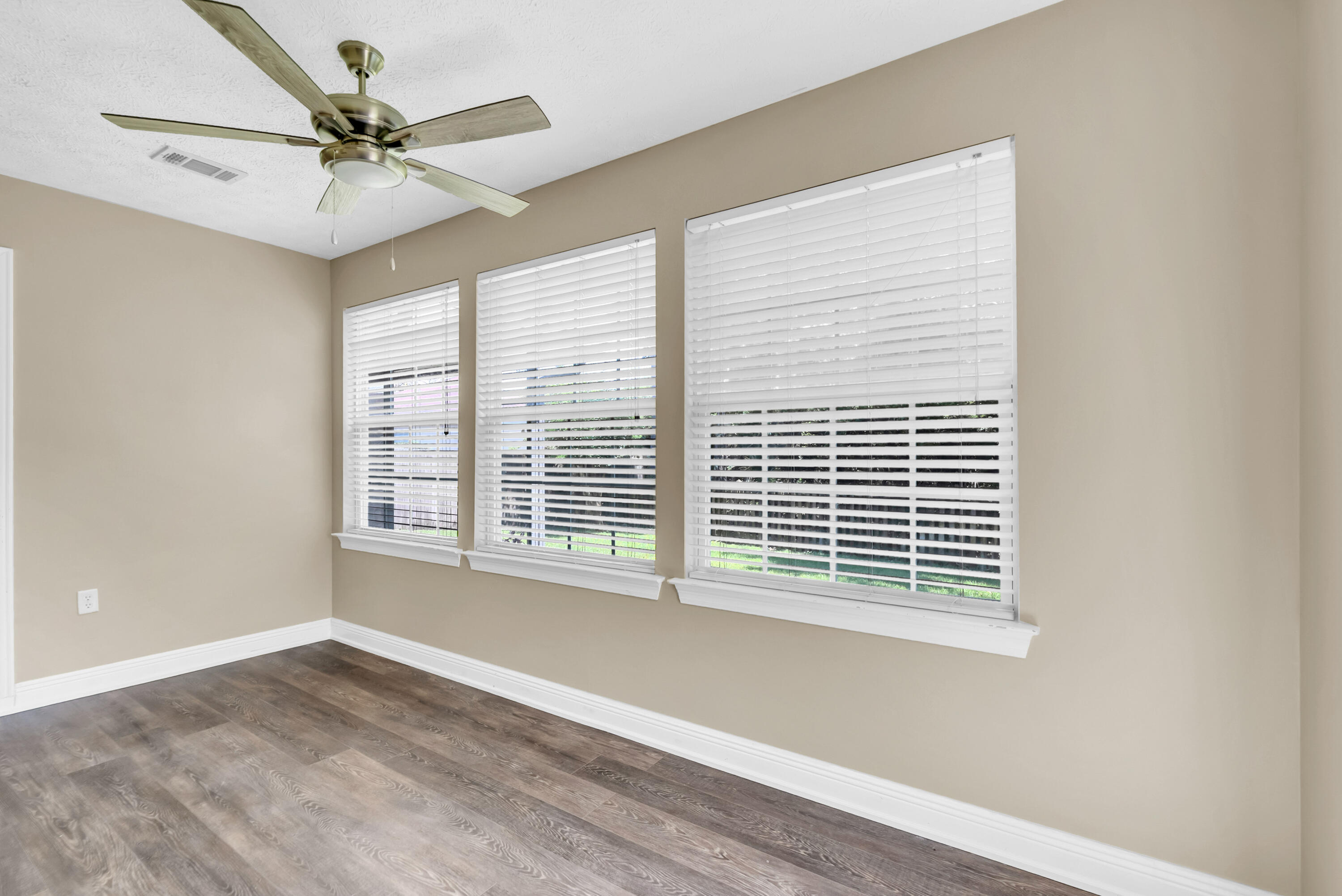 HIDDEN PINES PH V - Residential