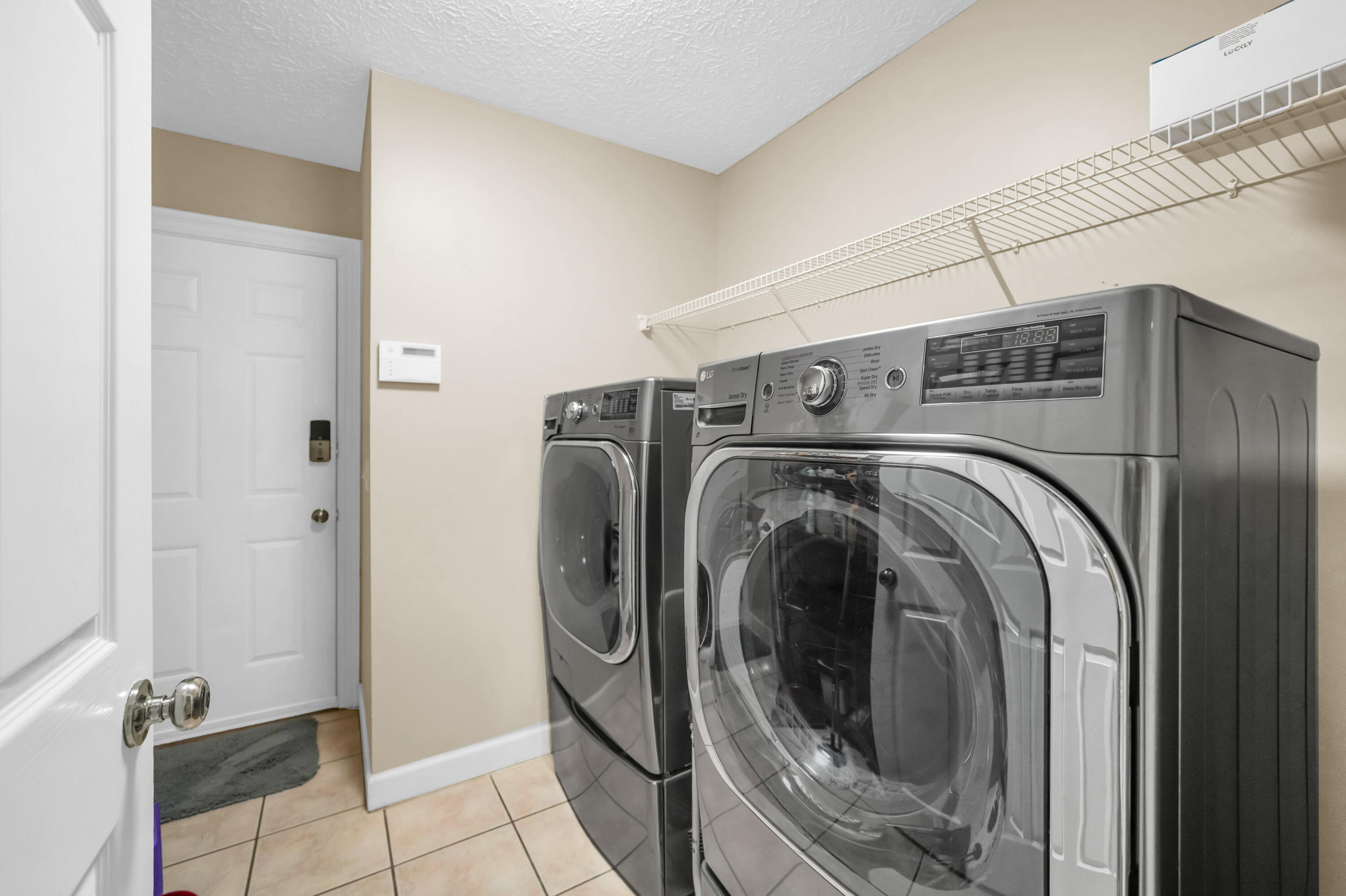 HIDDEN PINES PH V - Residential
