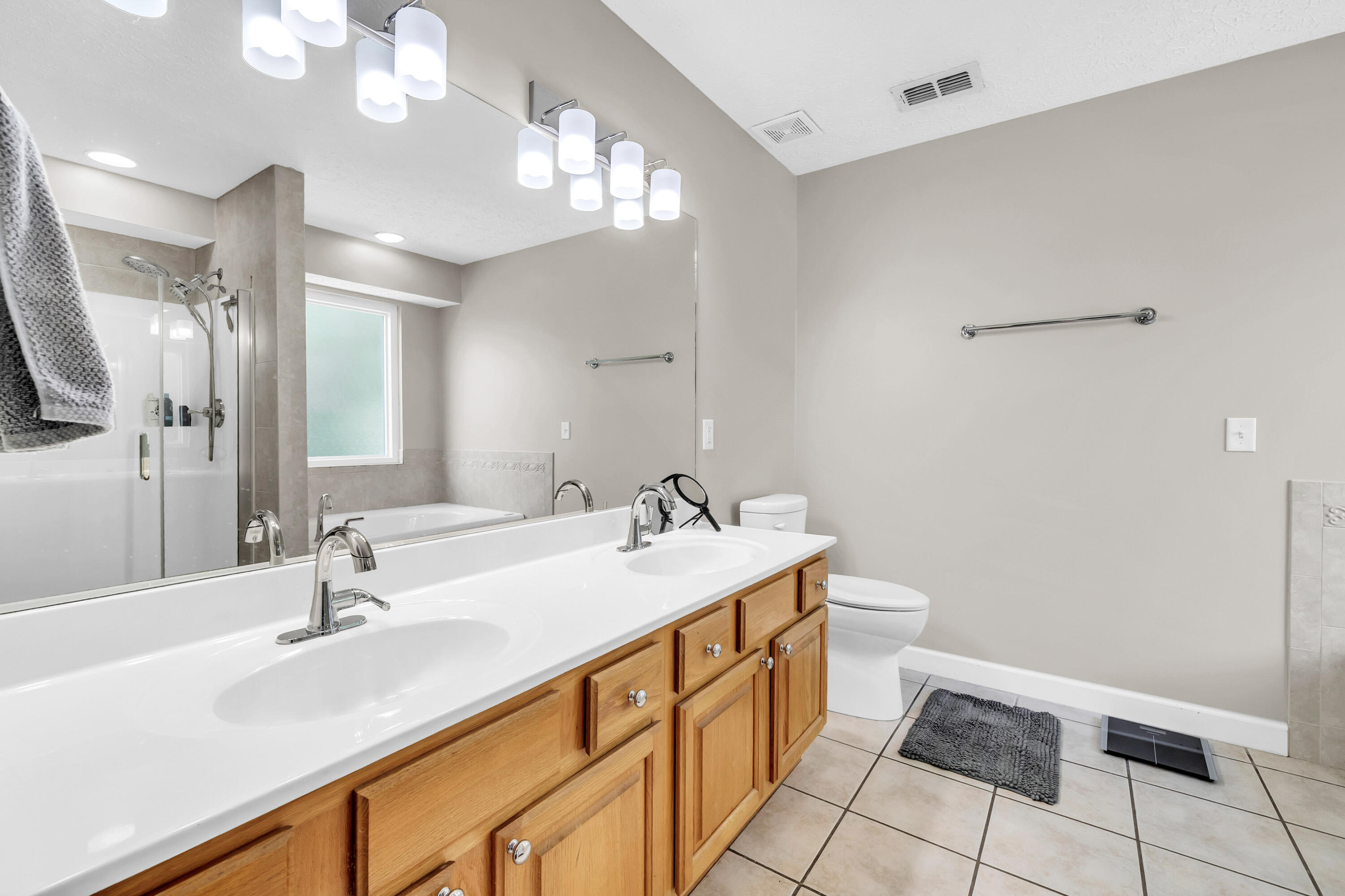 HIDDEN PINES PH V - Residential
