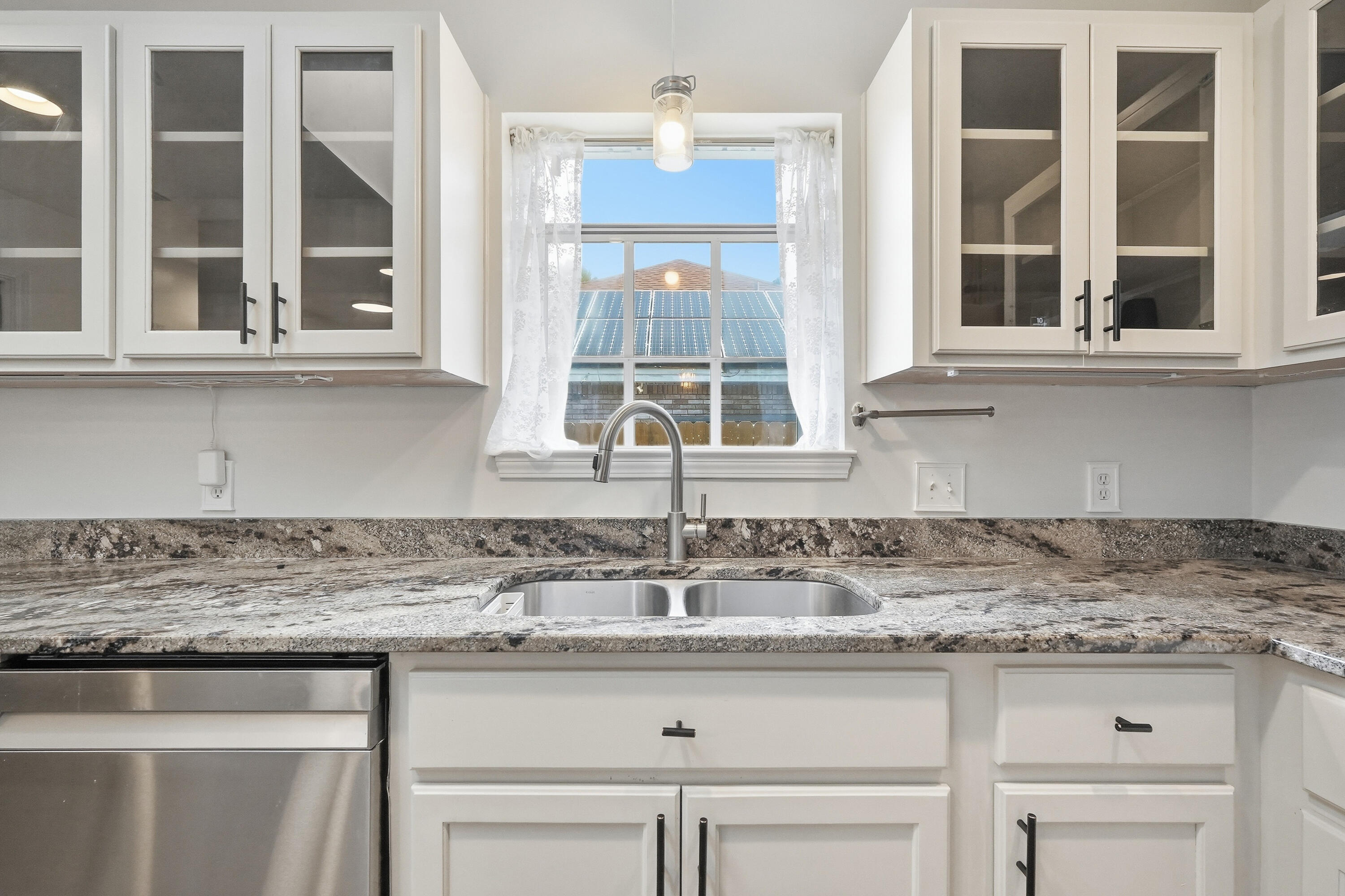 PARKWOOD ESTATES PH 5 - Residential Lease