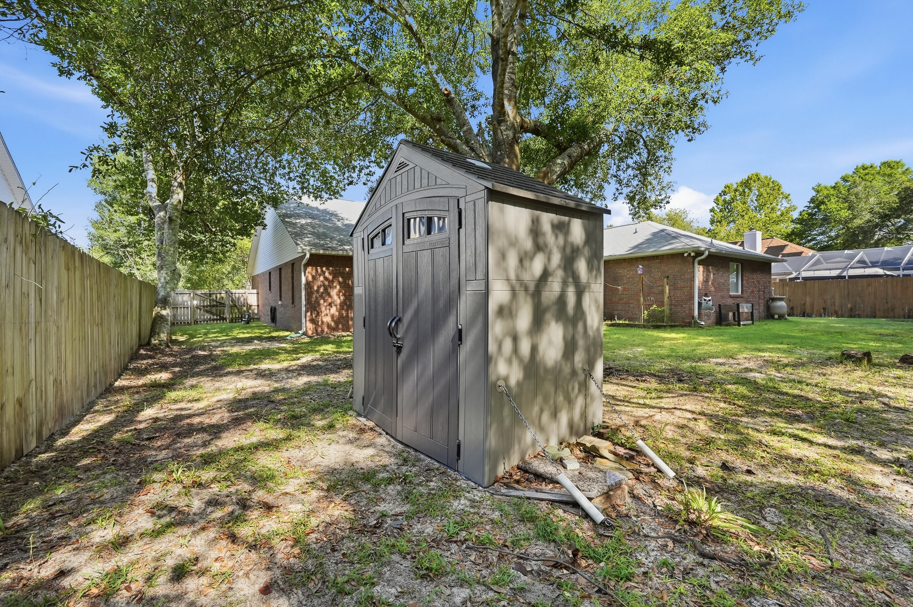 PARKWOOD ESTATES PH 5 - Residential Lease