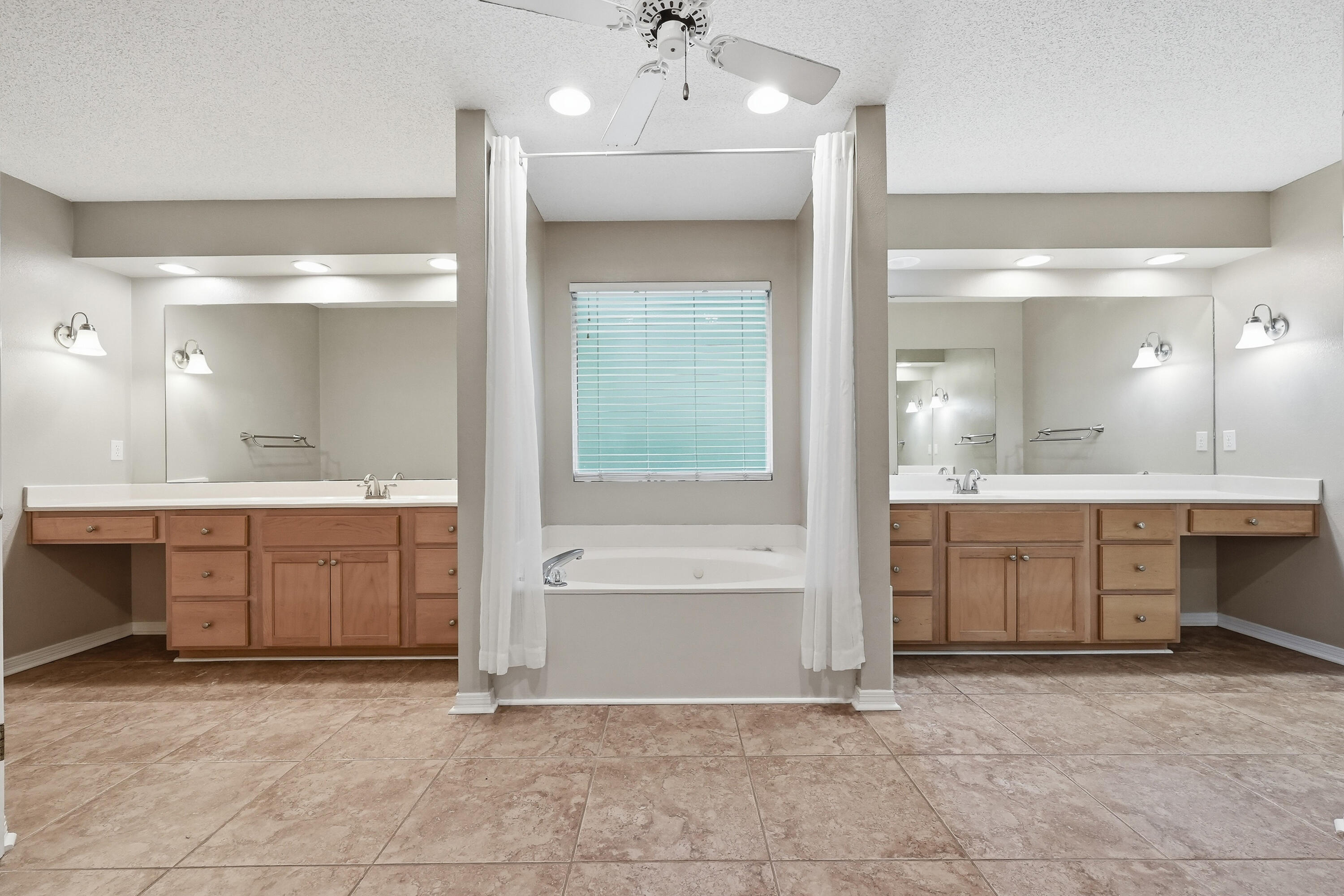 PARKWOOD ESTATES PH 5 - Residential Lease