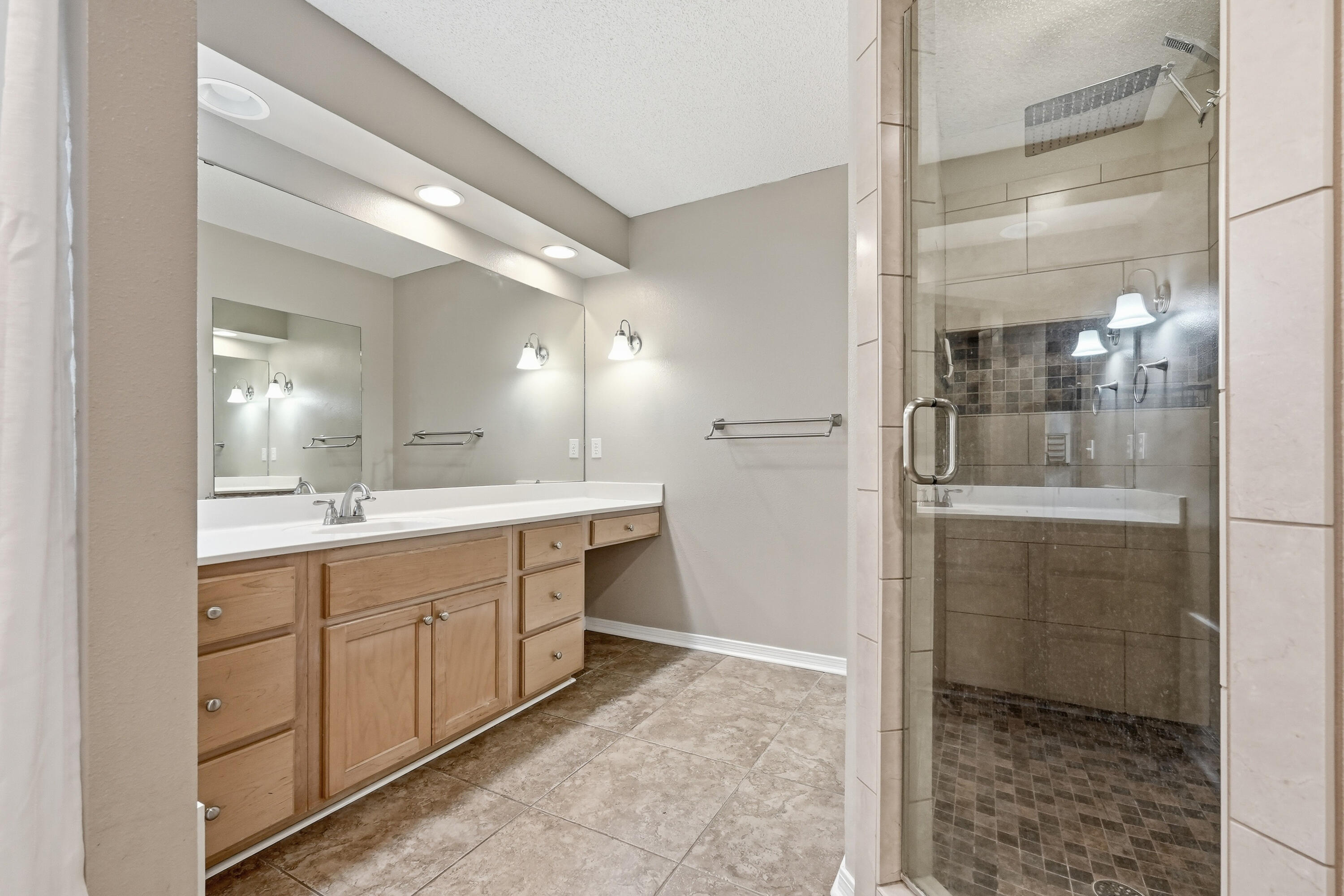 PARKWOOD ESTATES PH 5 - Residential Lease