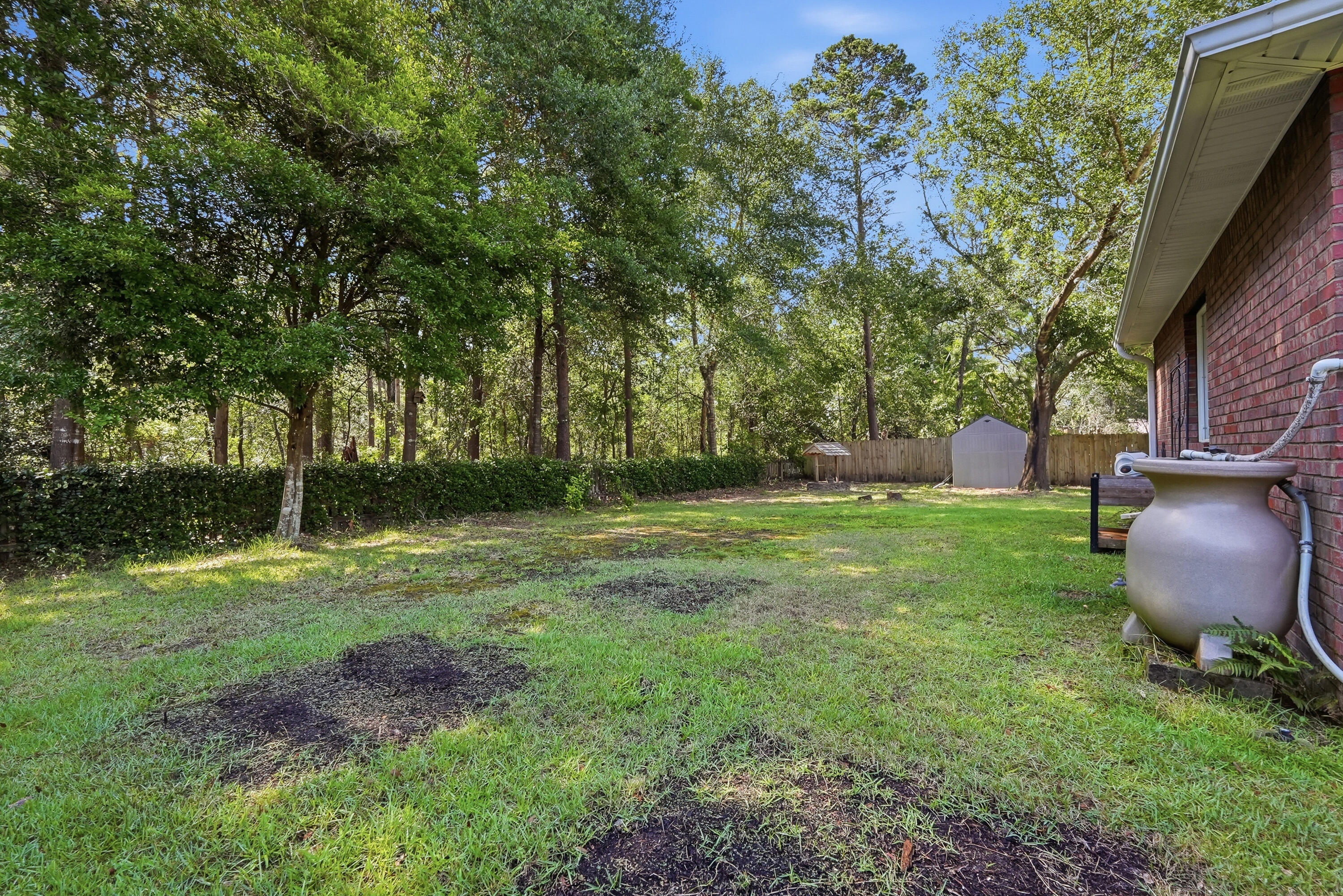 PARKWOOD ESTATES PH 5 - Residential Lease