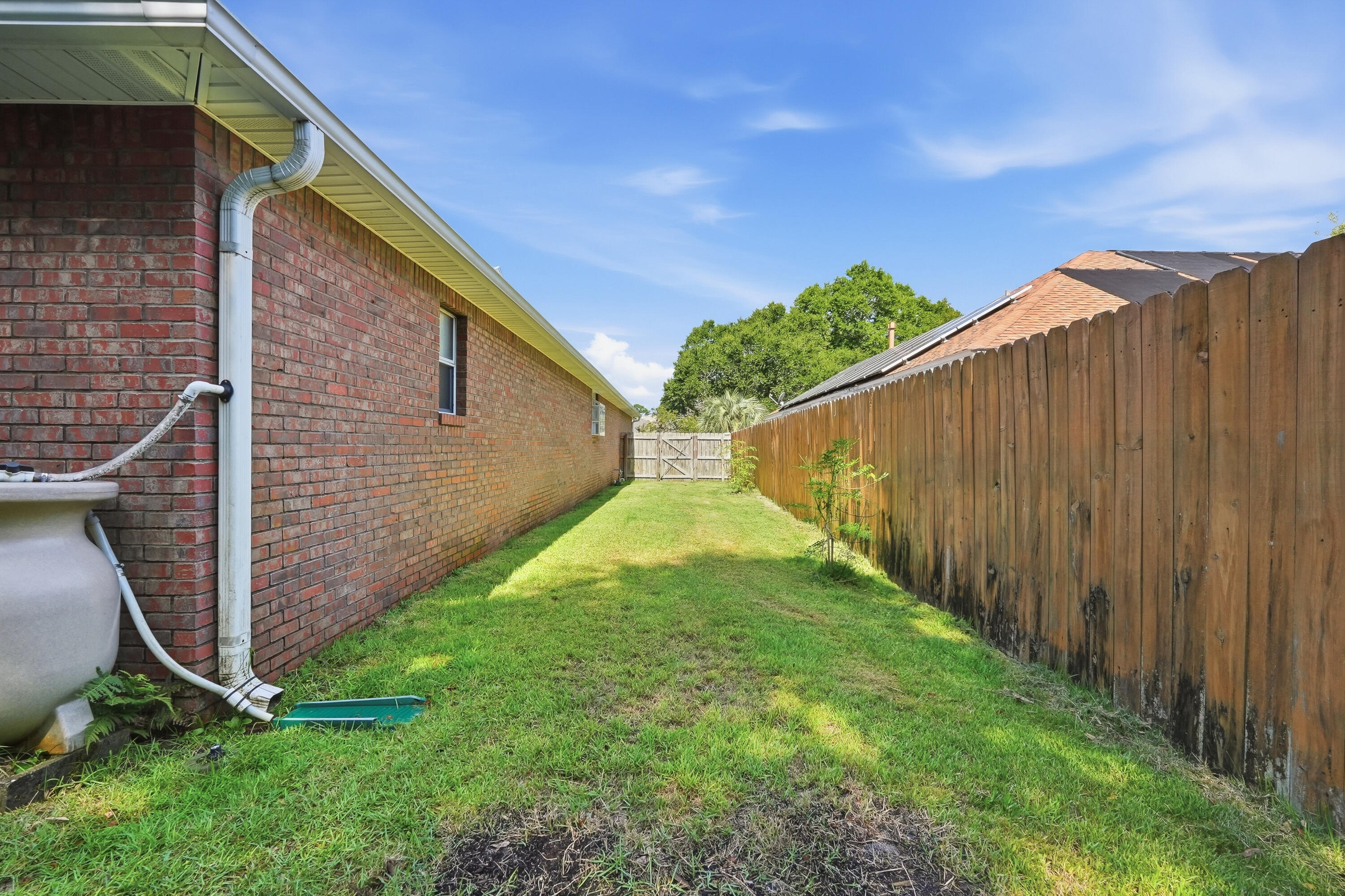 PARKWOOD ESTATES PH 5 - Residential Lease