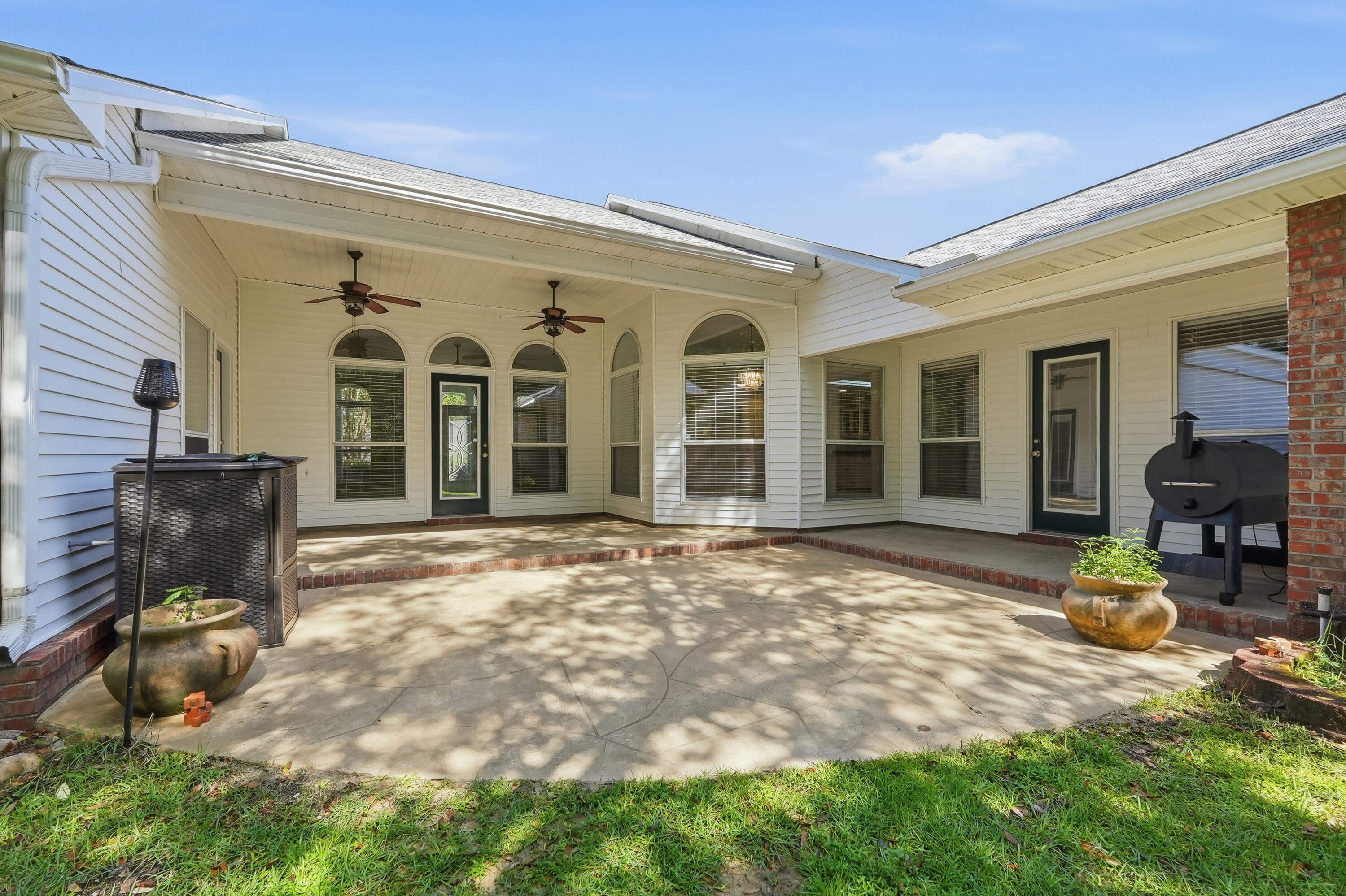 PARKWOOD ESTATES PH 5 - Residential Lease