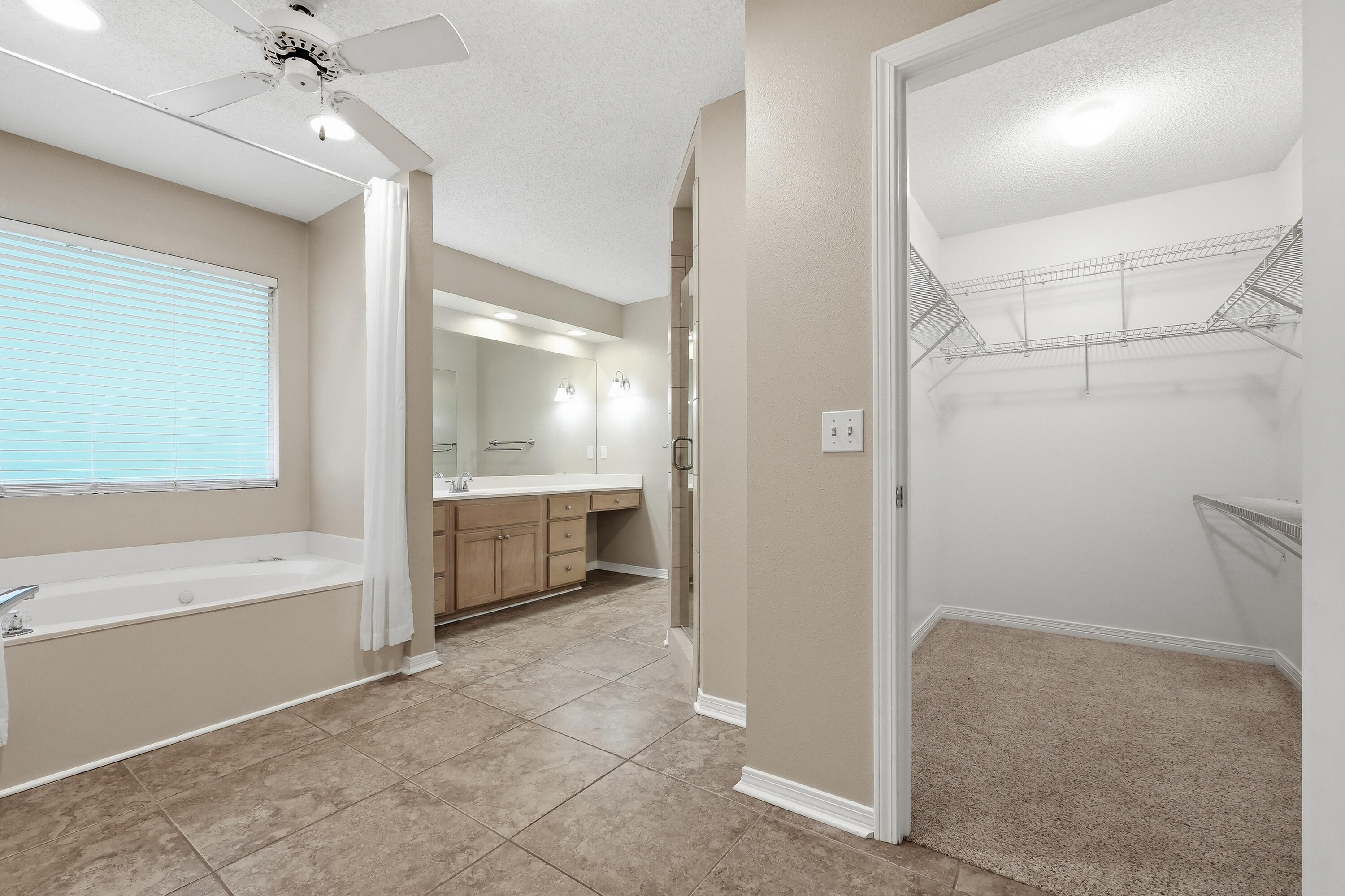 PARKWOOD ESTATES PH 5 - Residential Lease