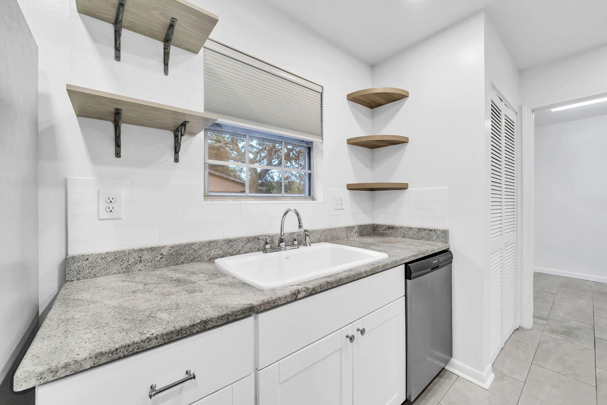 VESTA HEIGHTS 4TH ADDN - Residential