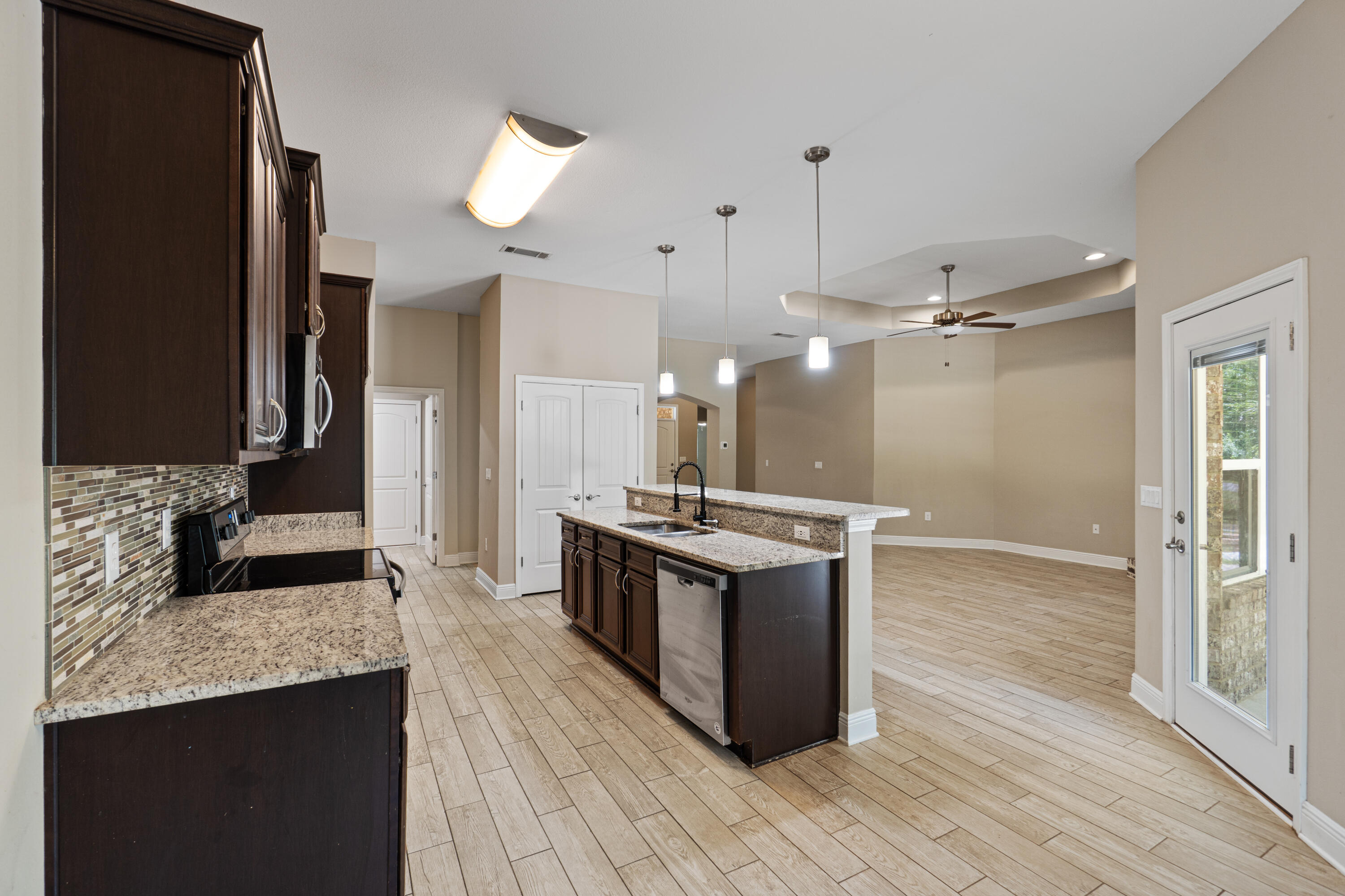 HOLLEY BY THE SEA - Residential