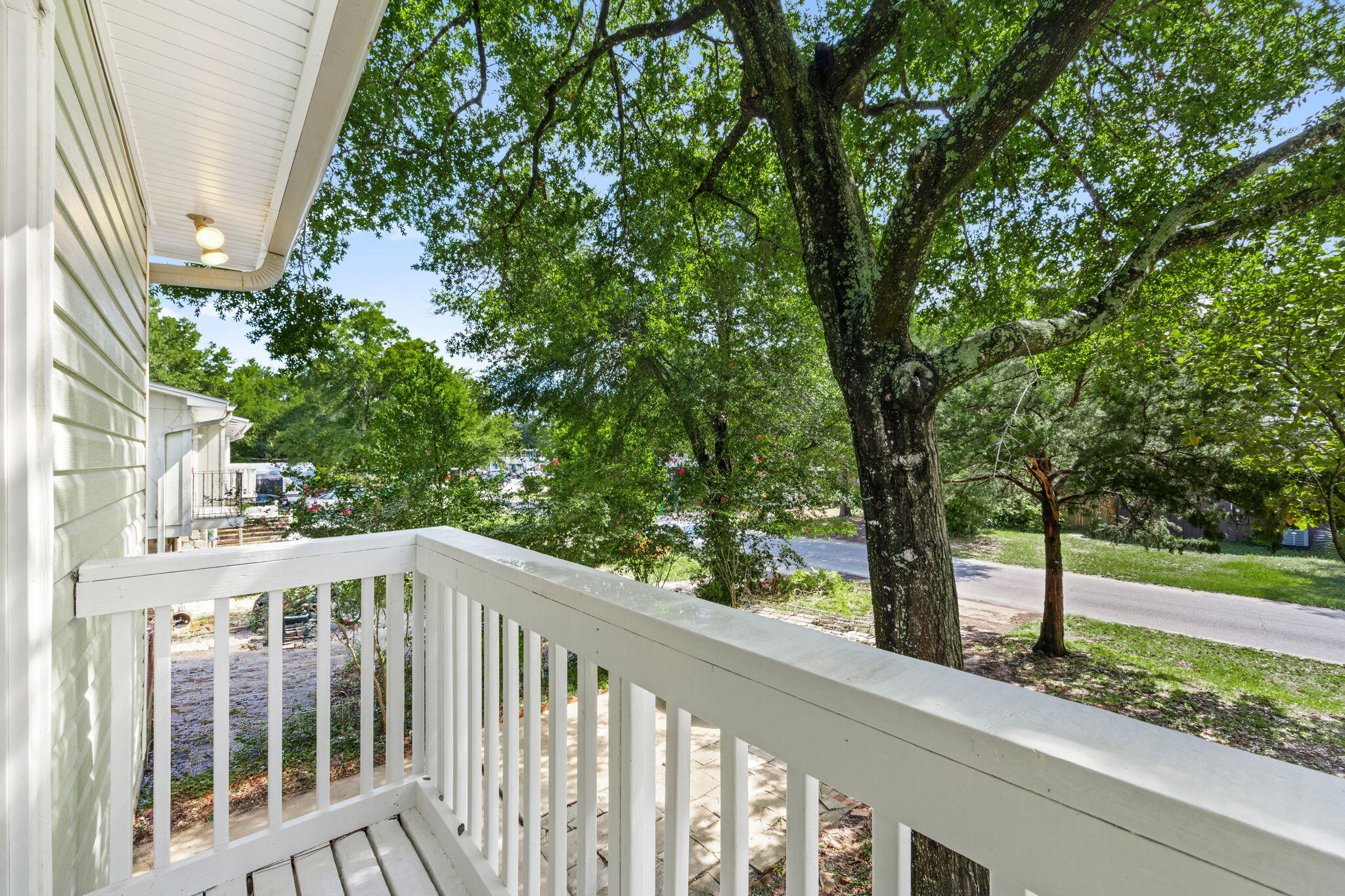 SHANGRA WOODS - Residential