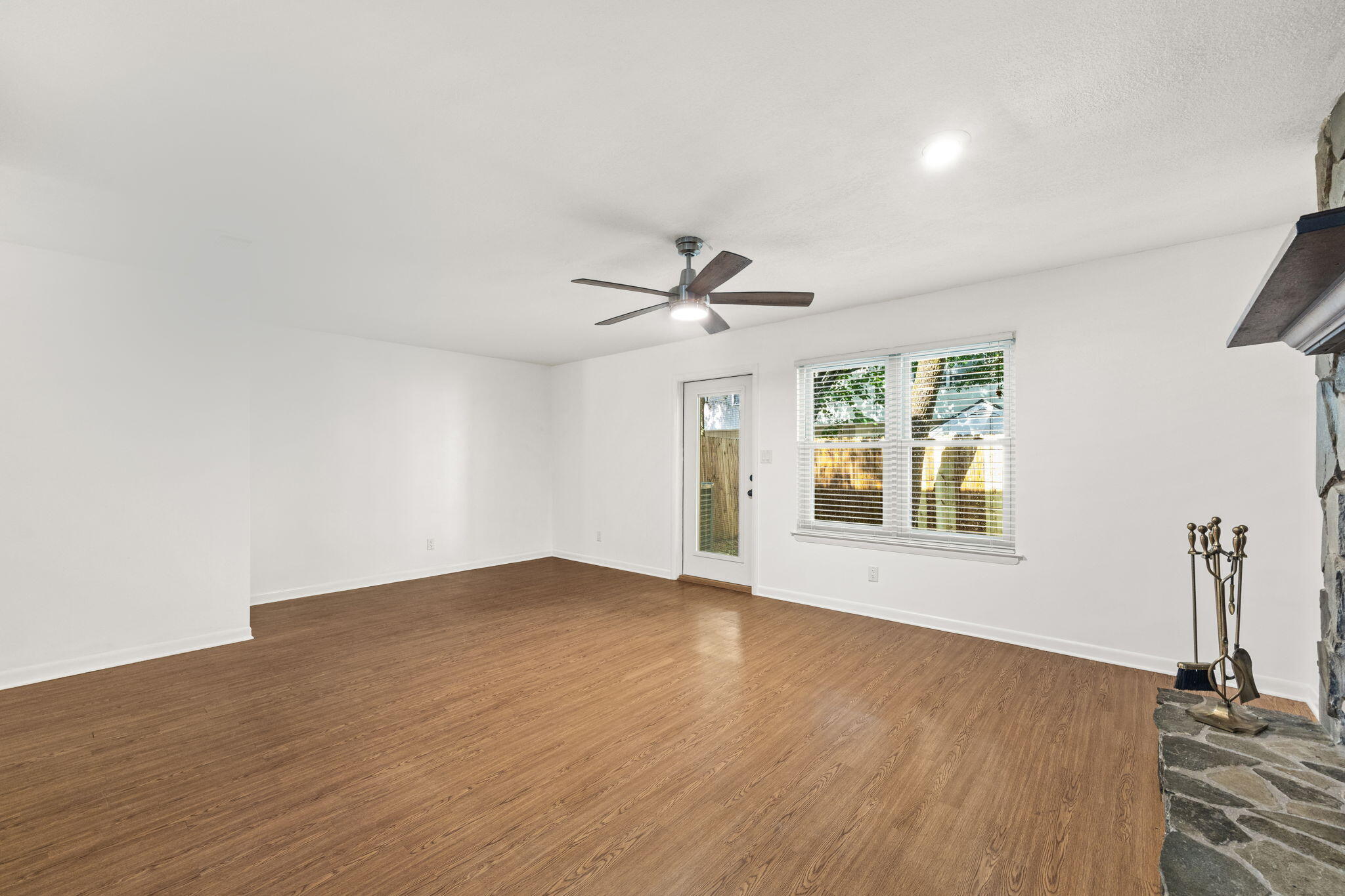 SHANGRA WOODS - Residential