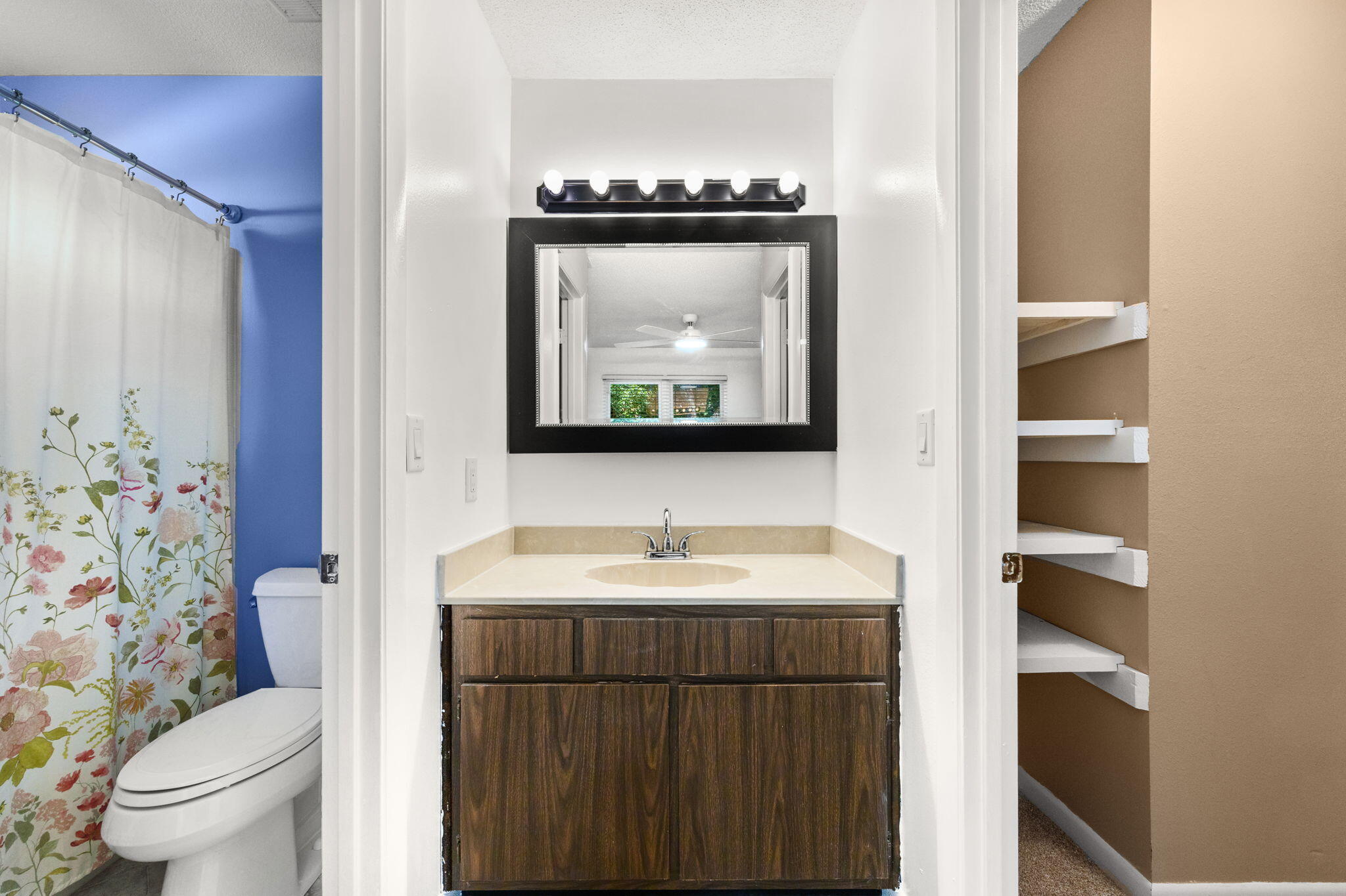 SHANGRA WOODS - Residential