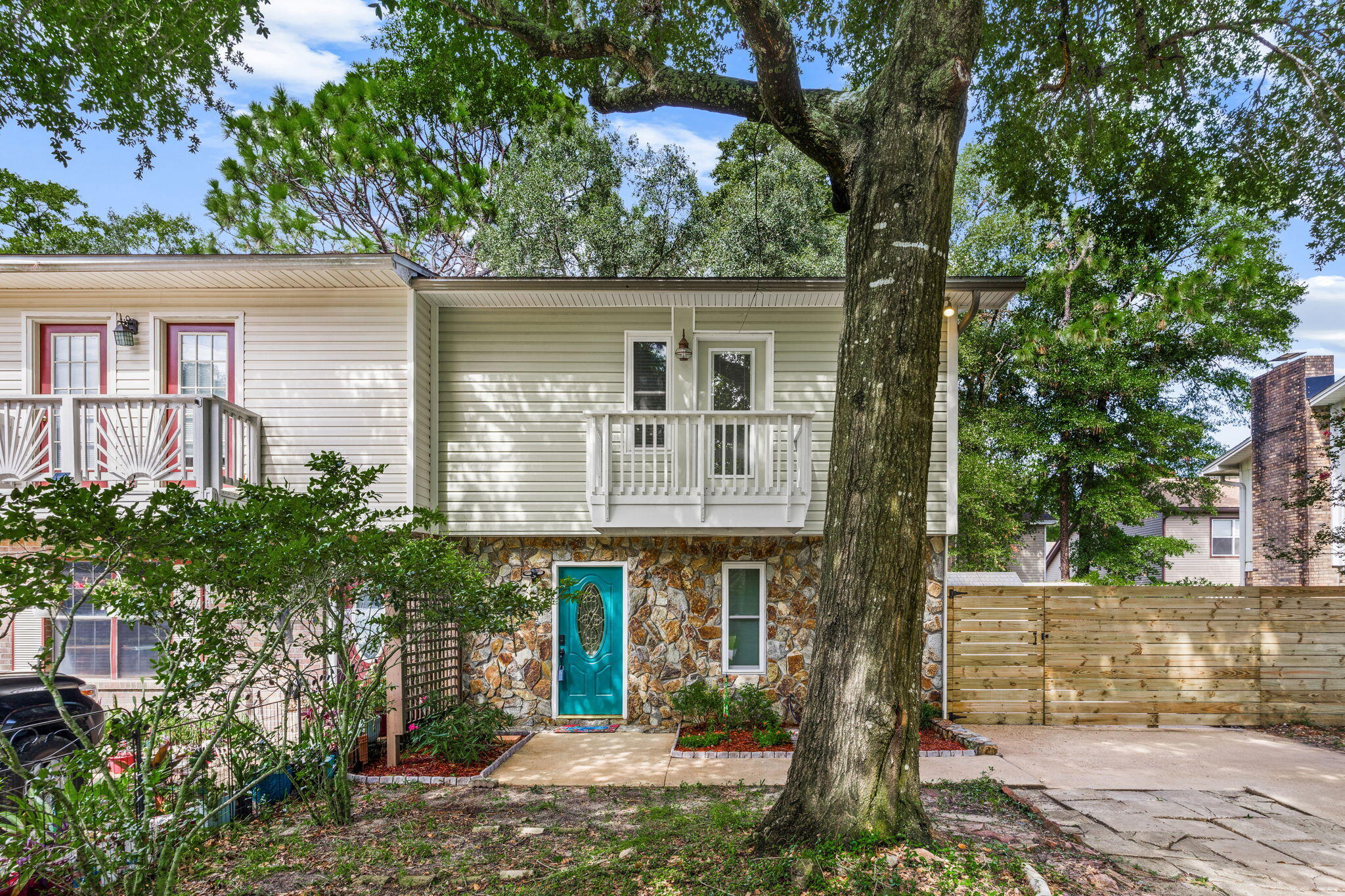SHANGRA WOODS - Residential