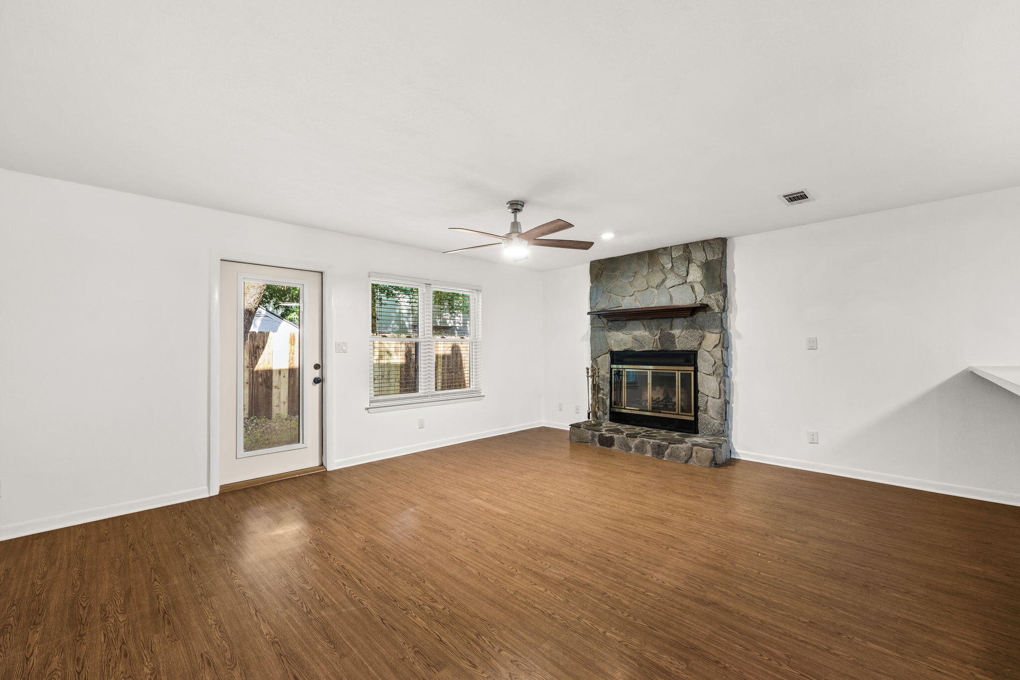 SHANGRA WOODS - Residential