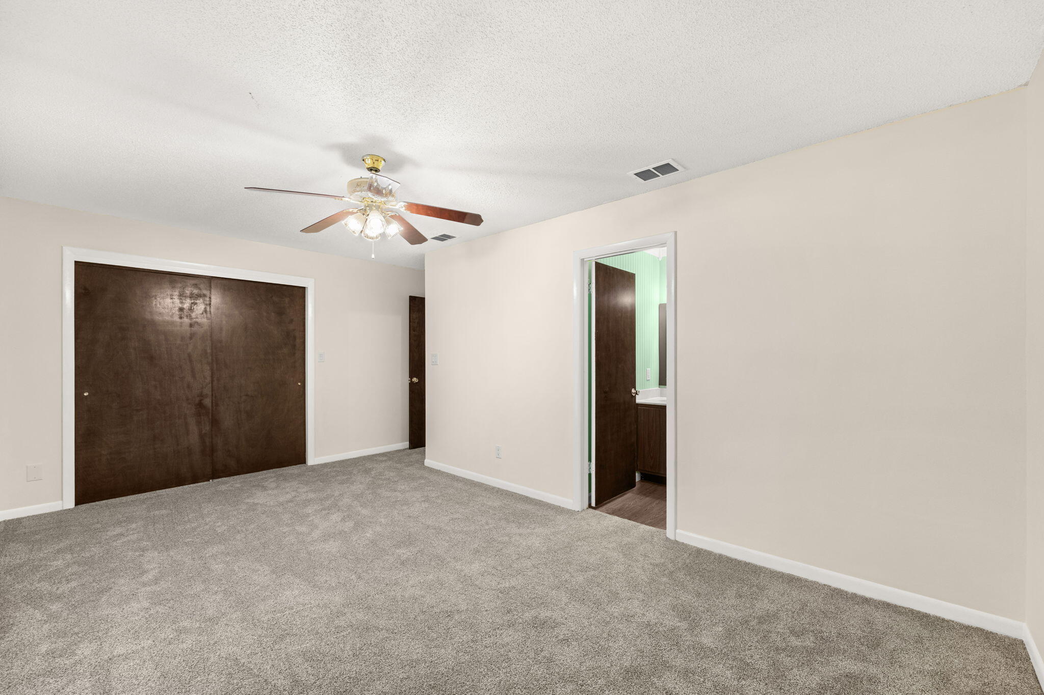SHANGRA WOODS - Residential