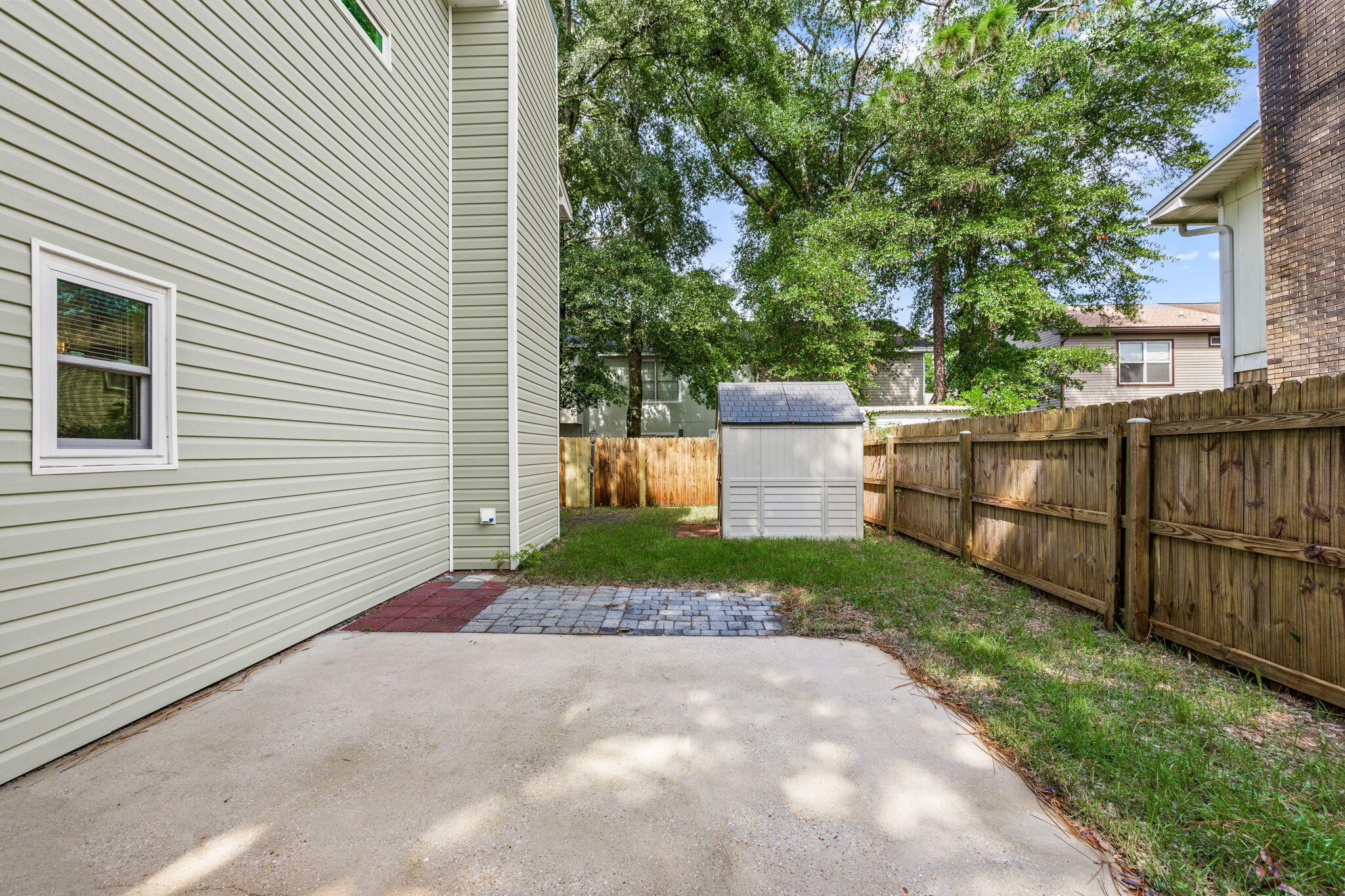 SHANGRA WOODS - Residential
