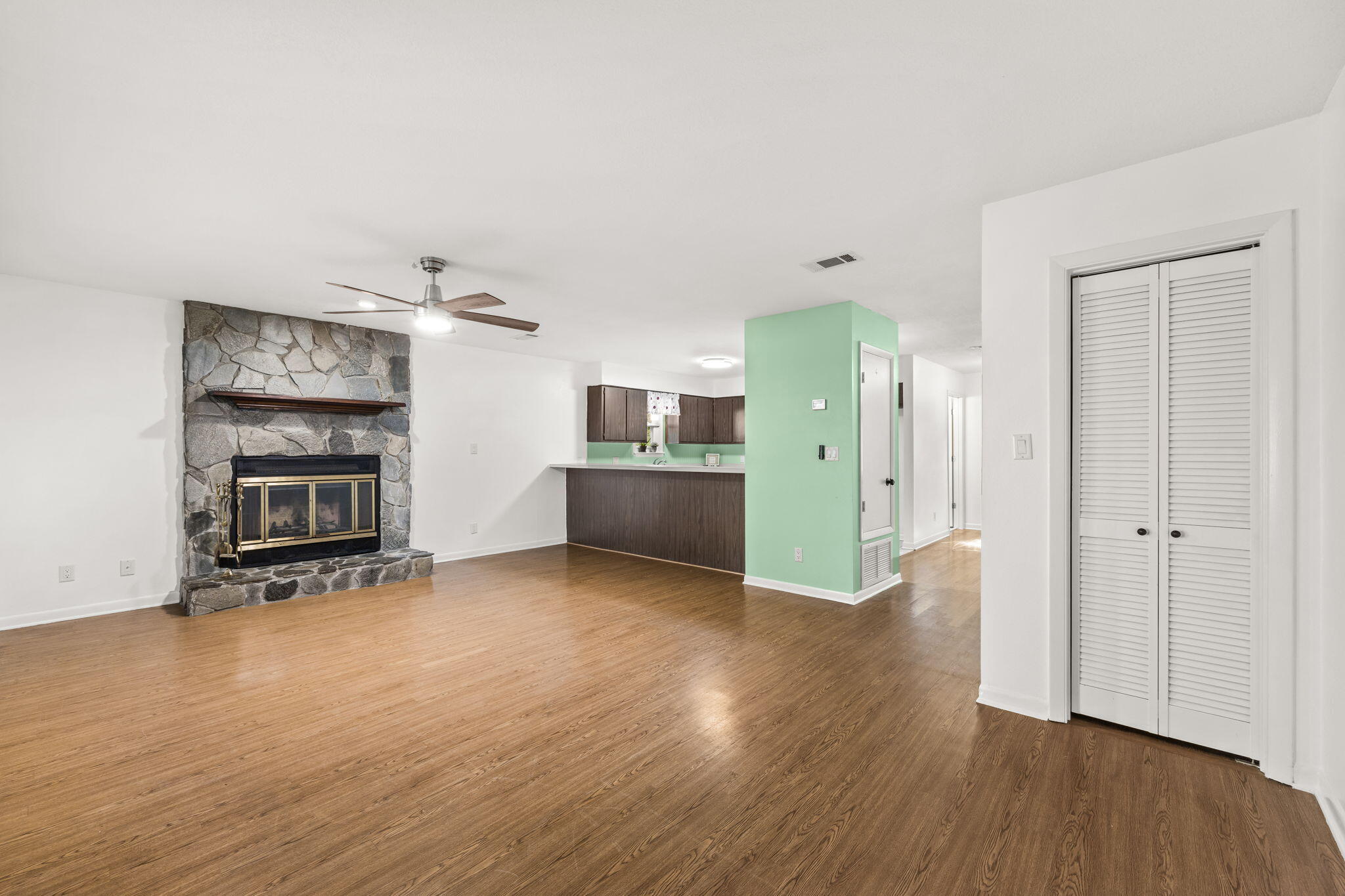SHANGRA WOODS - Residential