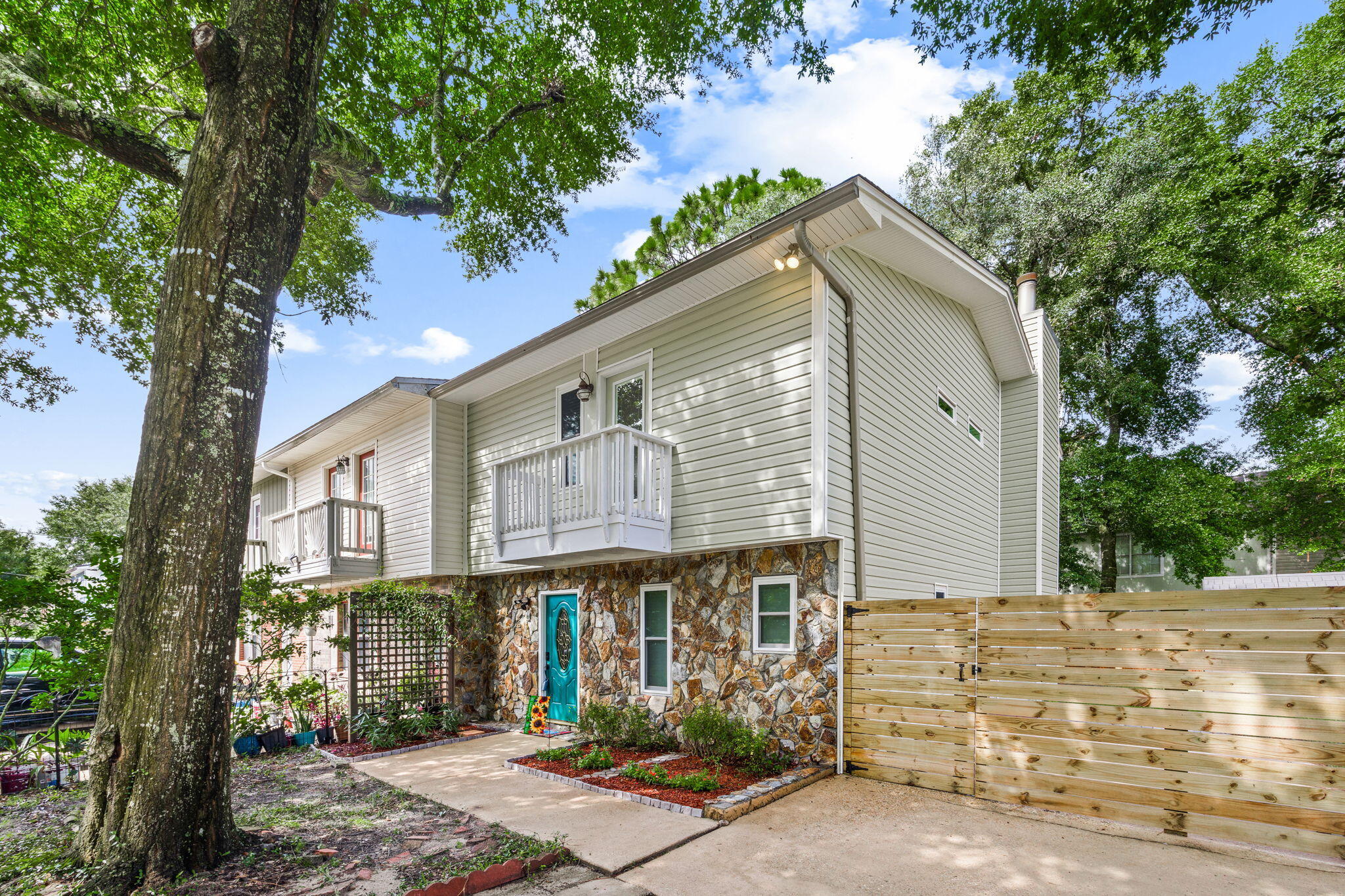 SHANGRA WOODS - Residential